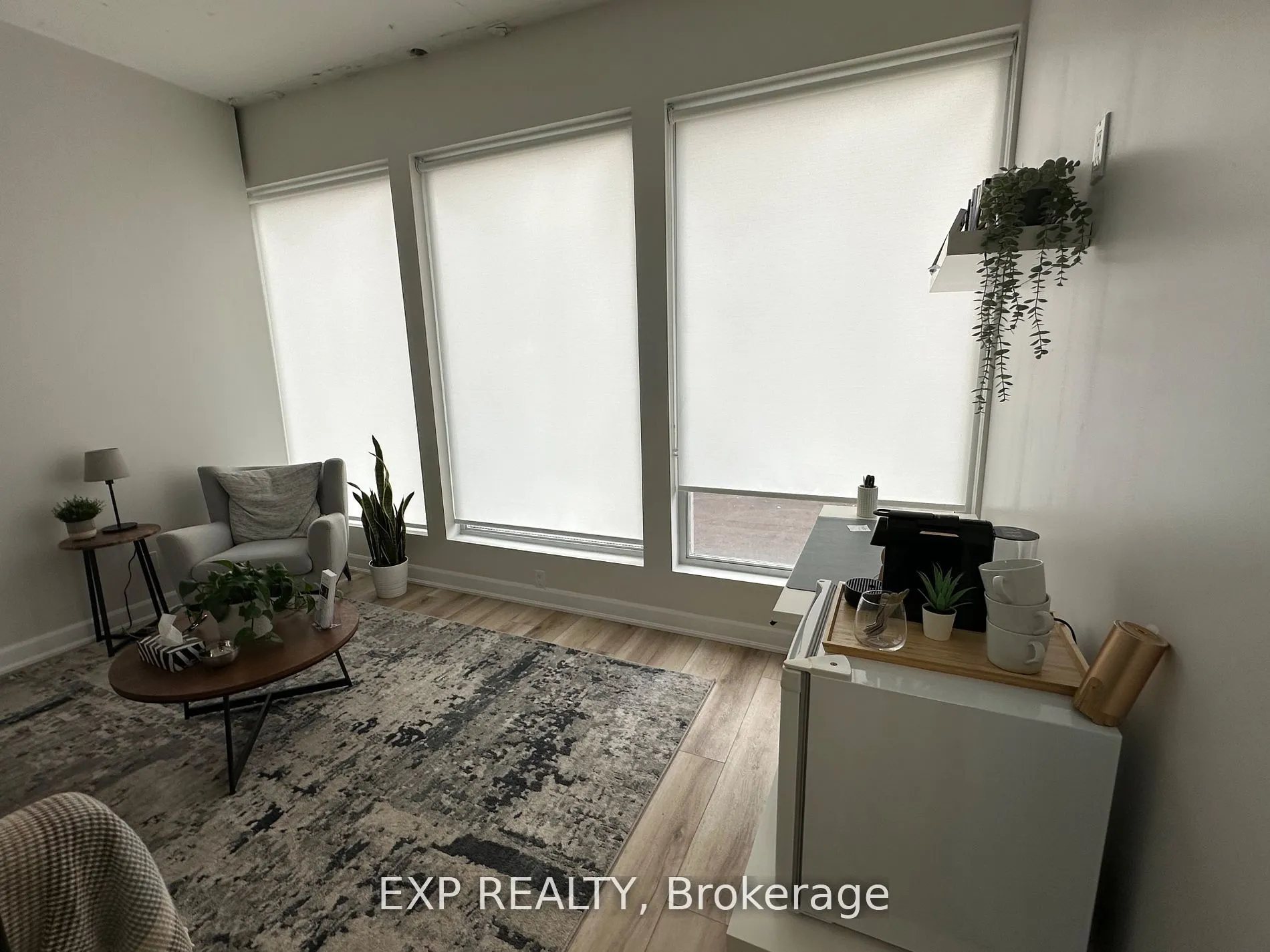 230 Lakeshore Road E, #205-4A