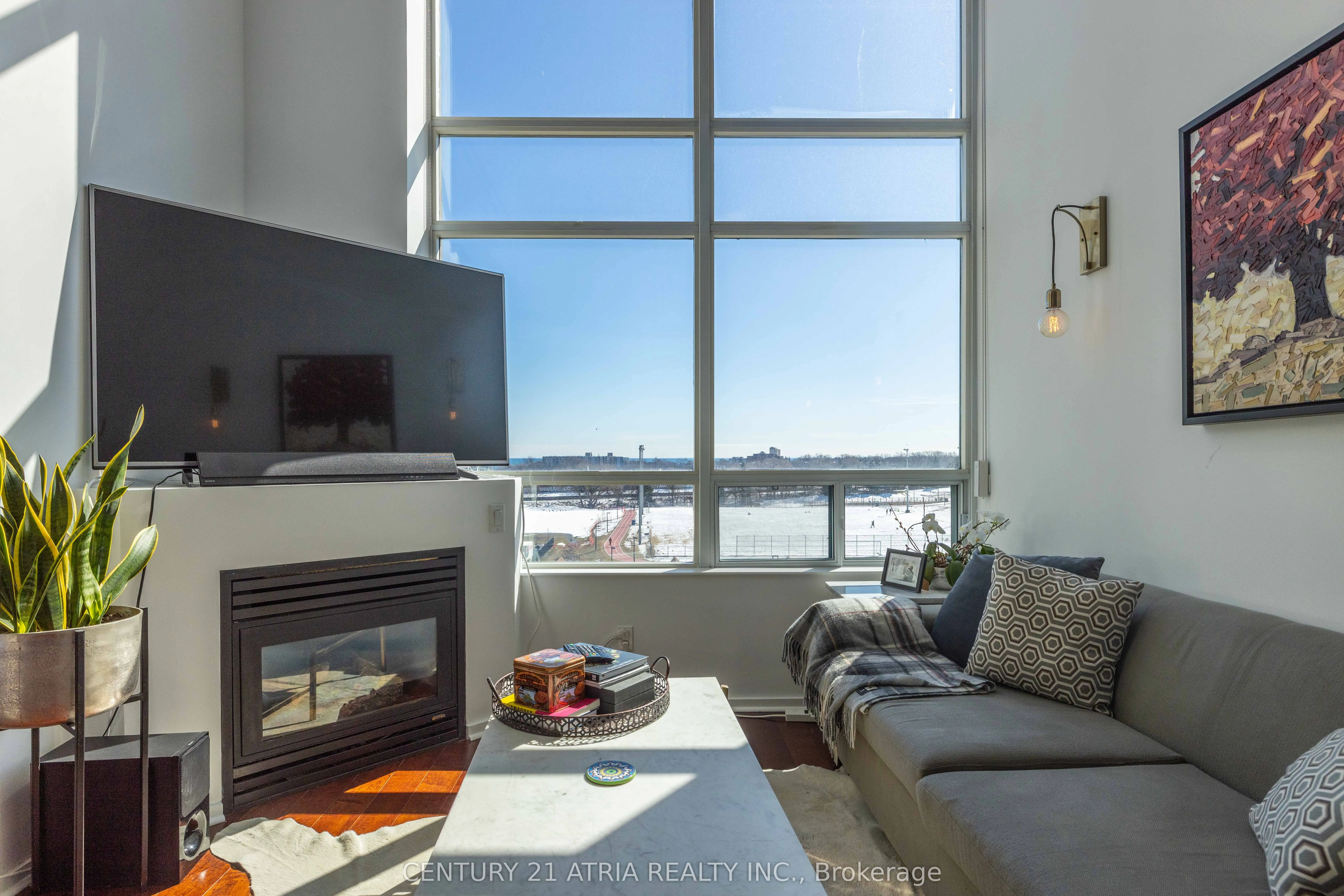 200 Manitoba Street, #401