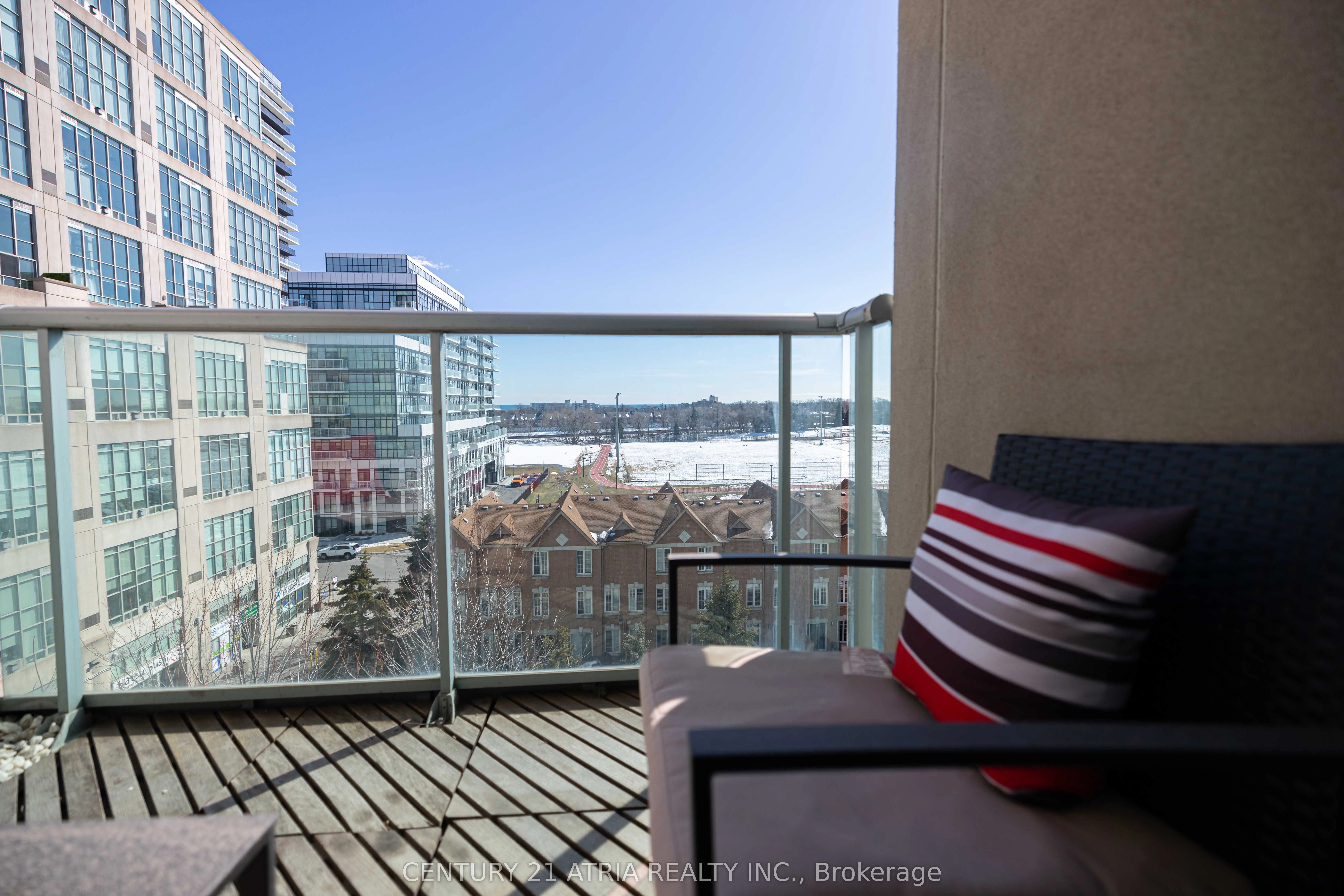 200 Manitoba Street, #401