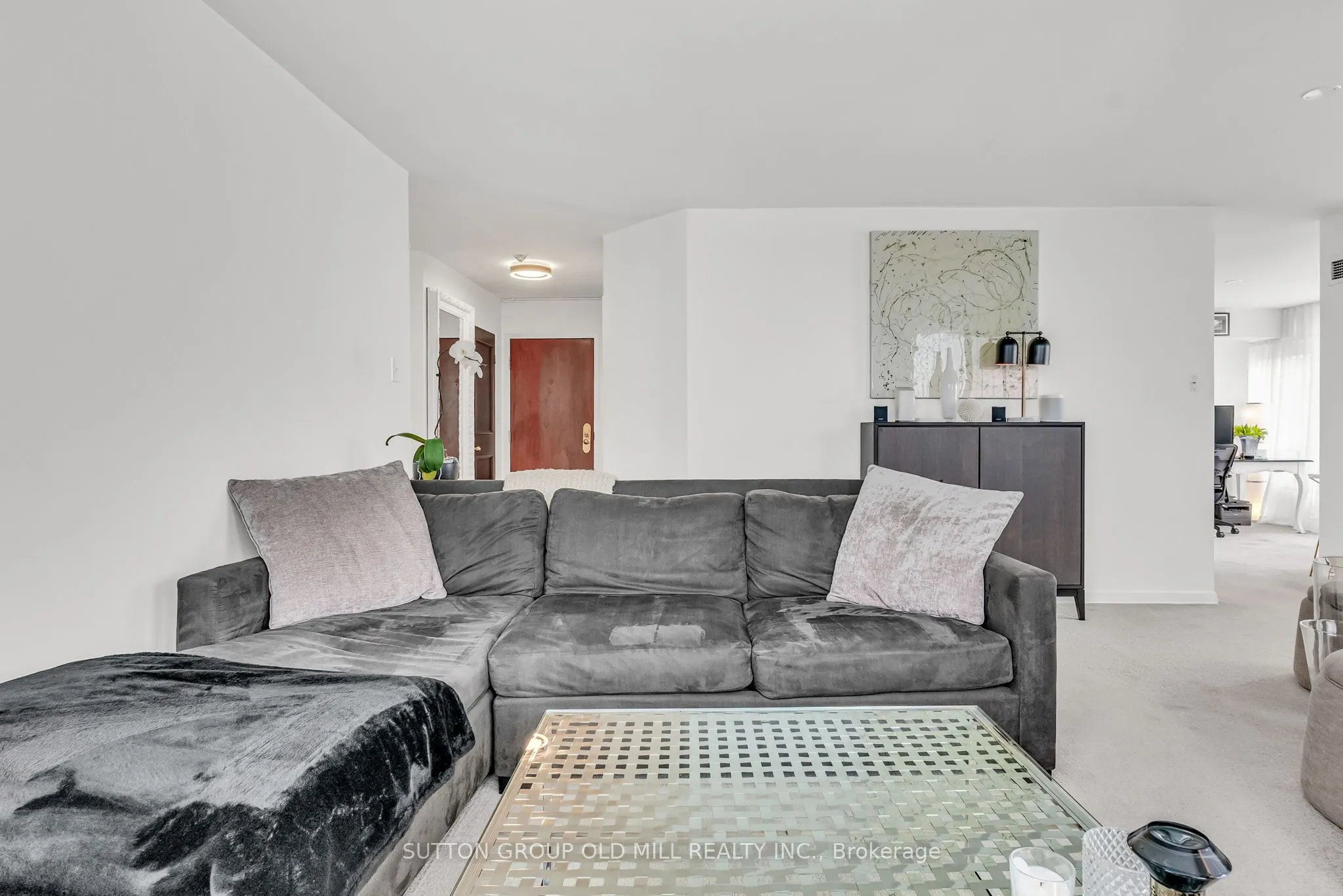 1320 Islington Avenue, #901