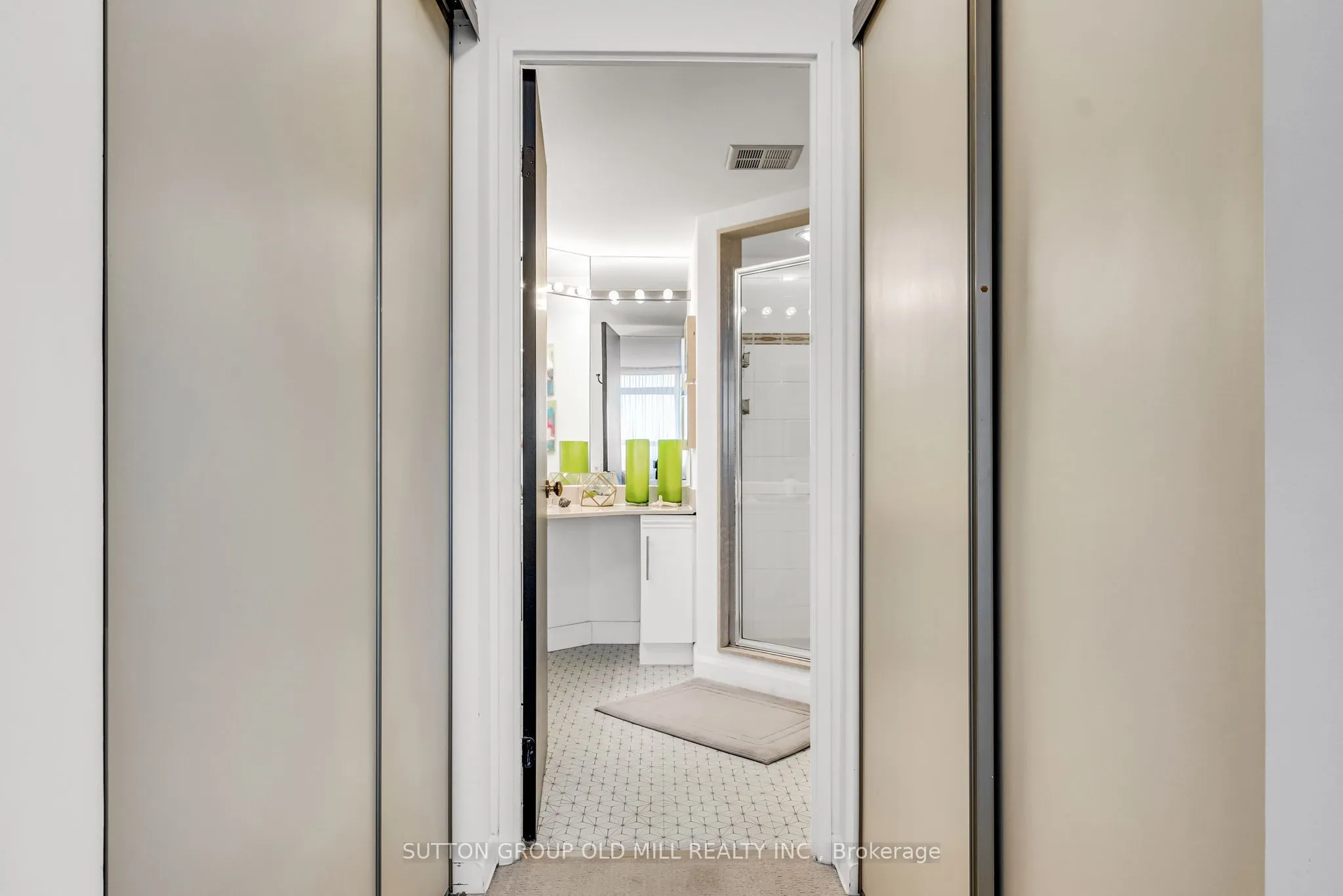 1320 Islington Avenue, #901