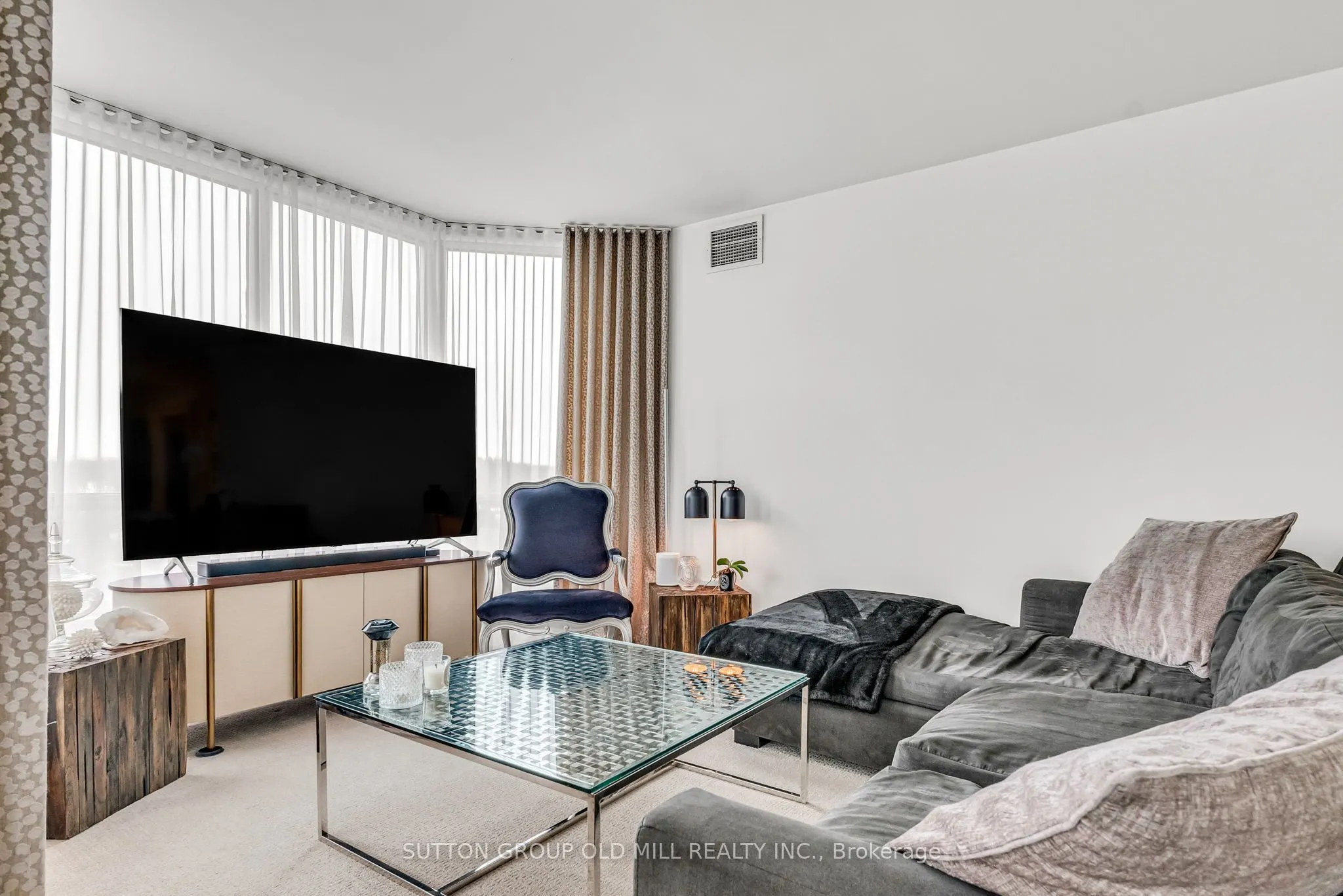 1320 Islington Avenue, #901