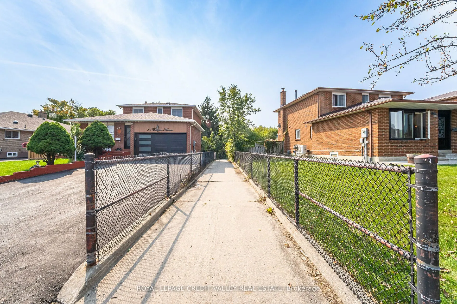 83 Fairglen Avenue