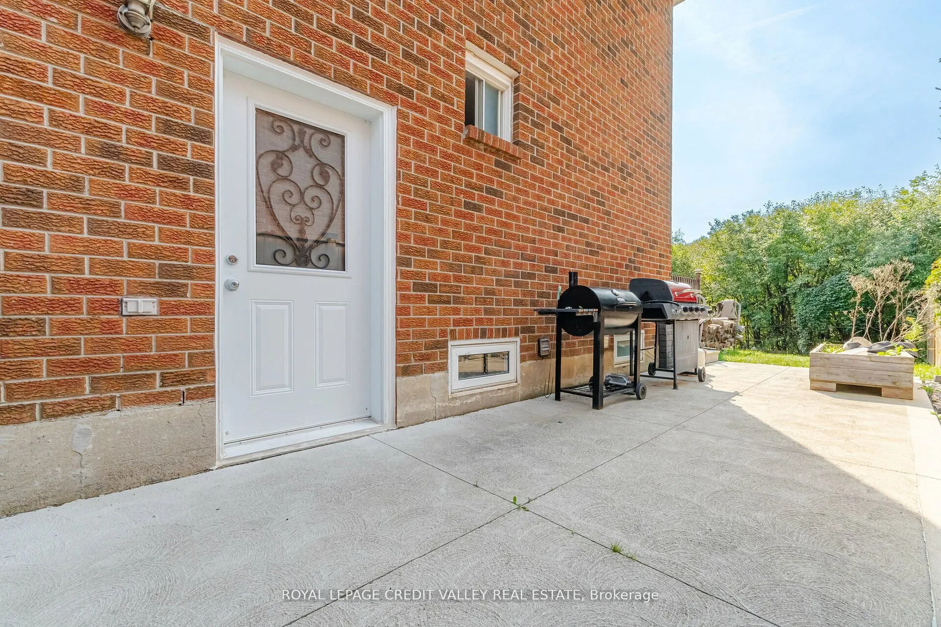 83 Fairglen Avenue