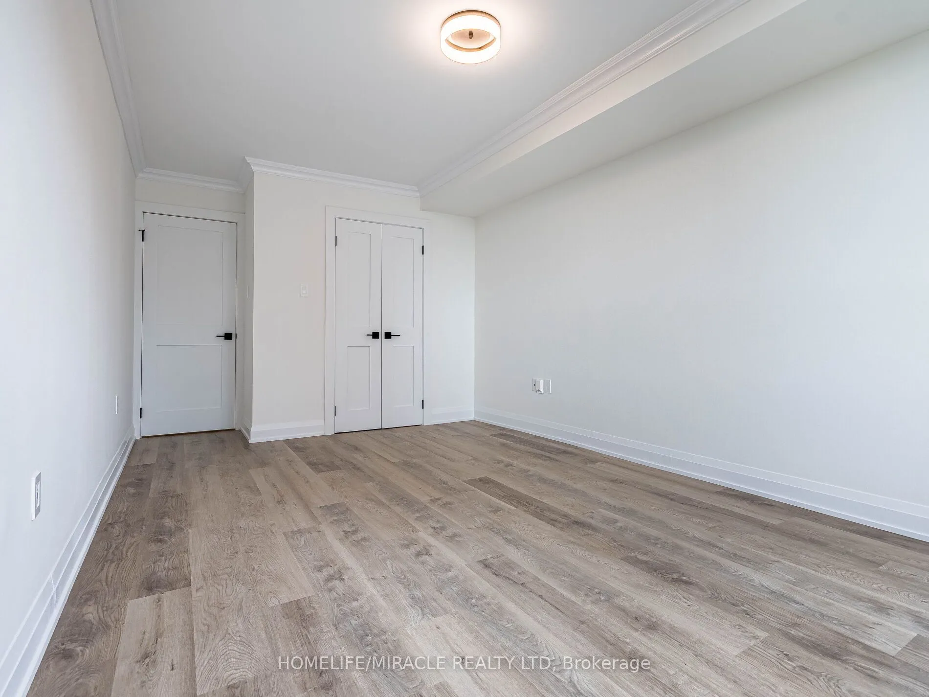1270 Maple Crossing Boulevard, #604