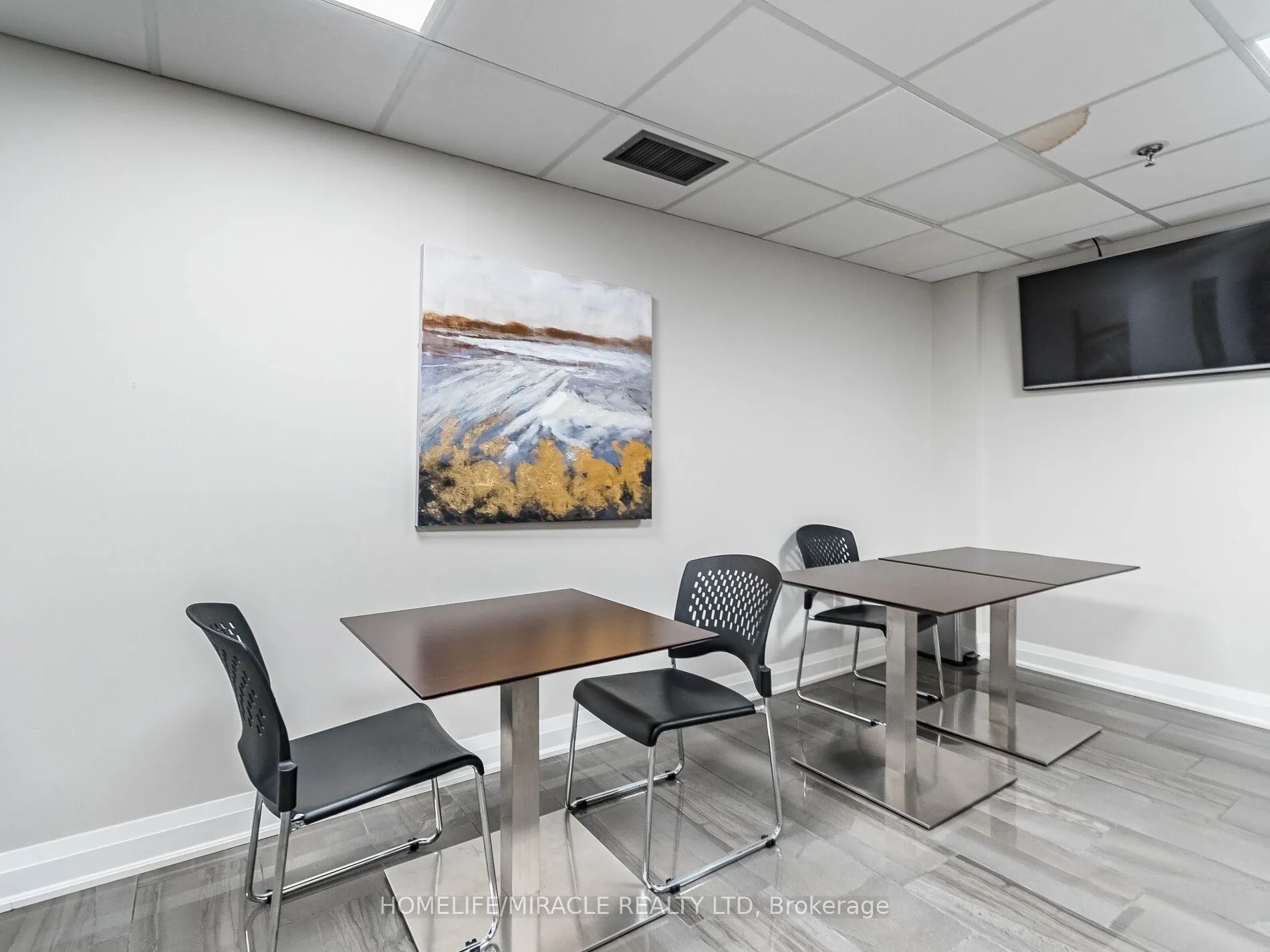 1270 Maple Crossing Boulevard, #604