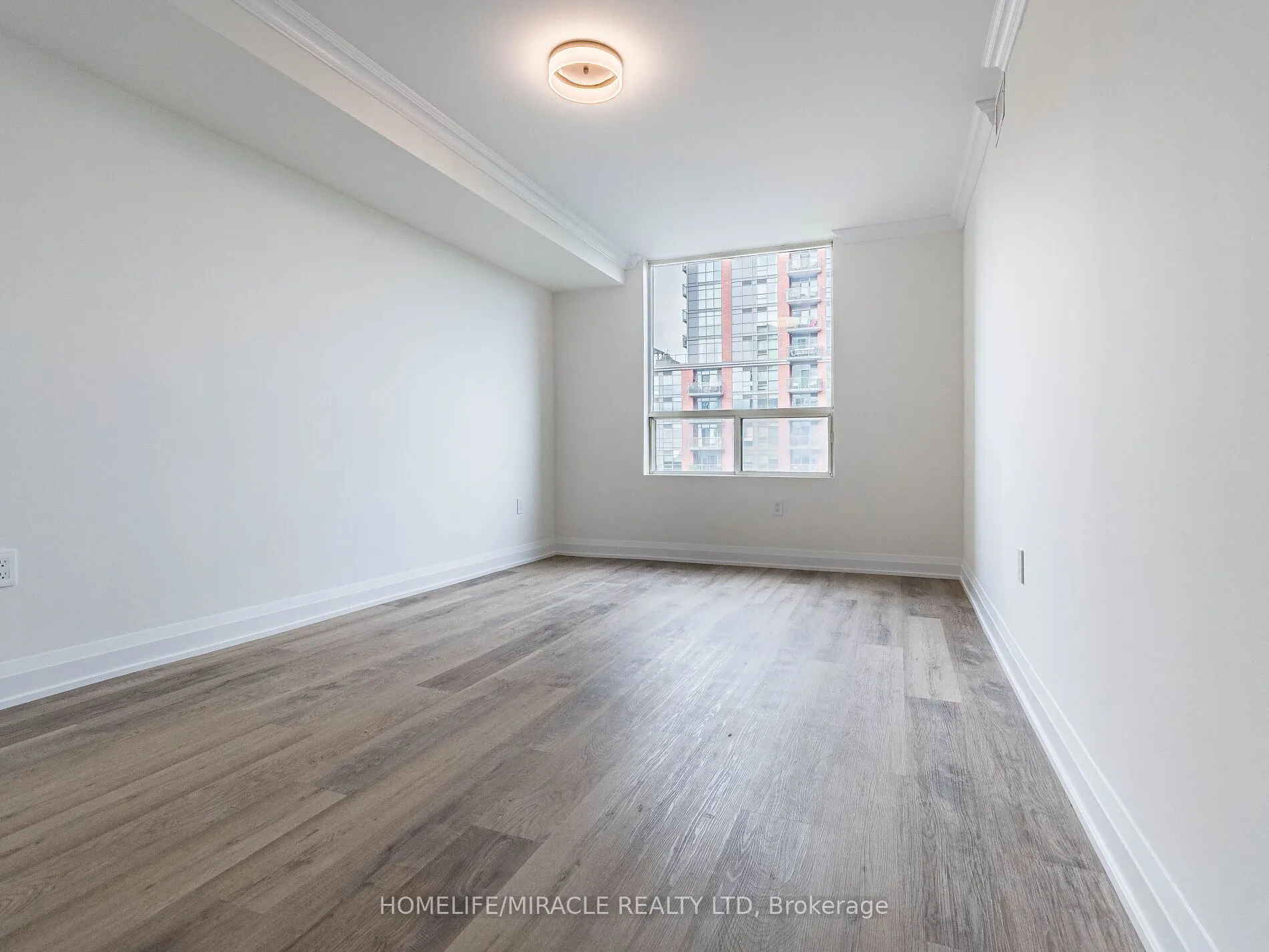 1270 Maple Crossing Boulevard, #604