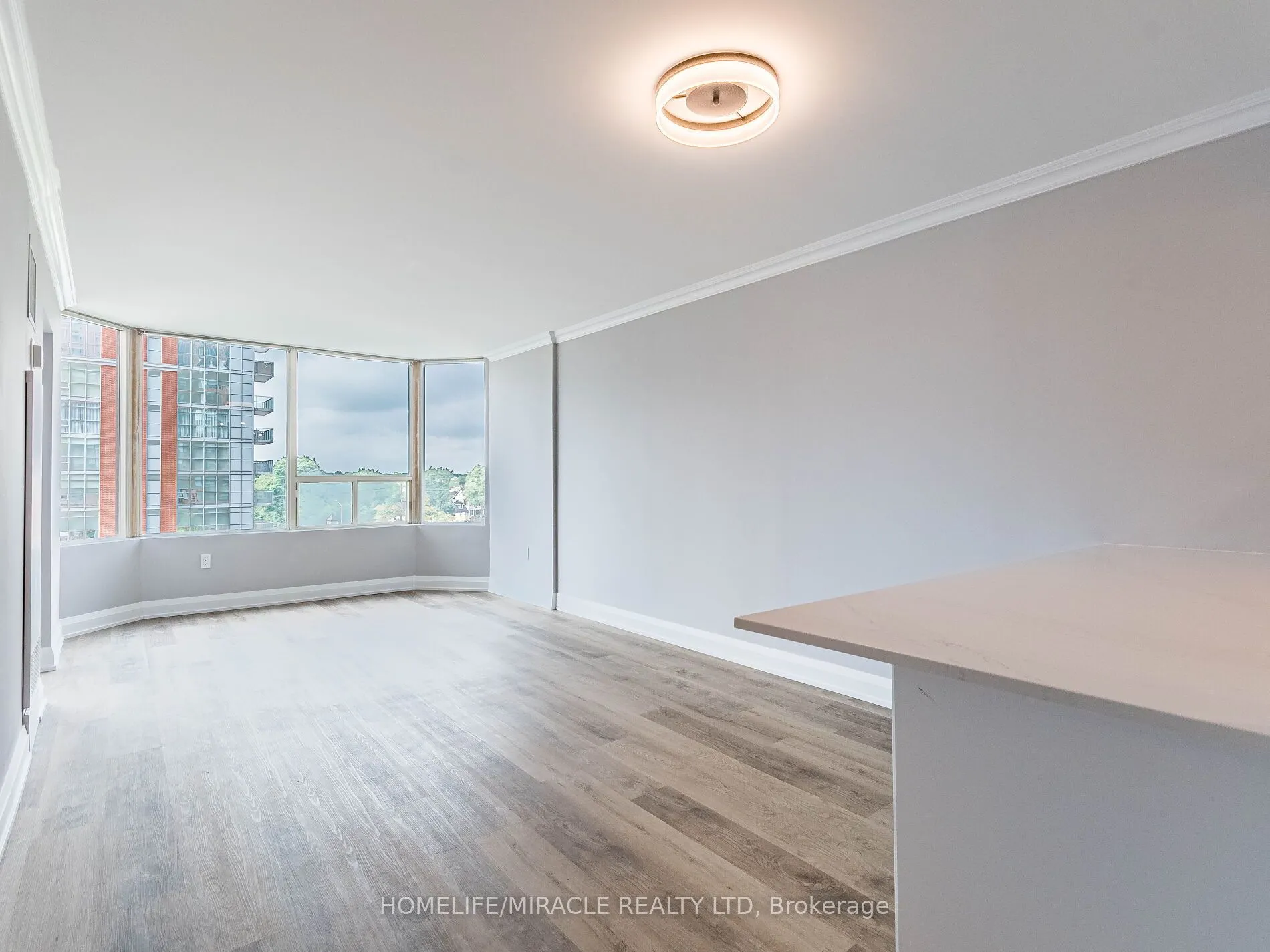 1270 Maple Crossing Boulevard, #604