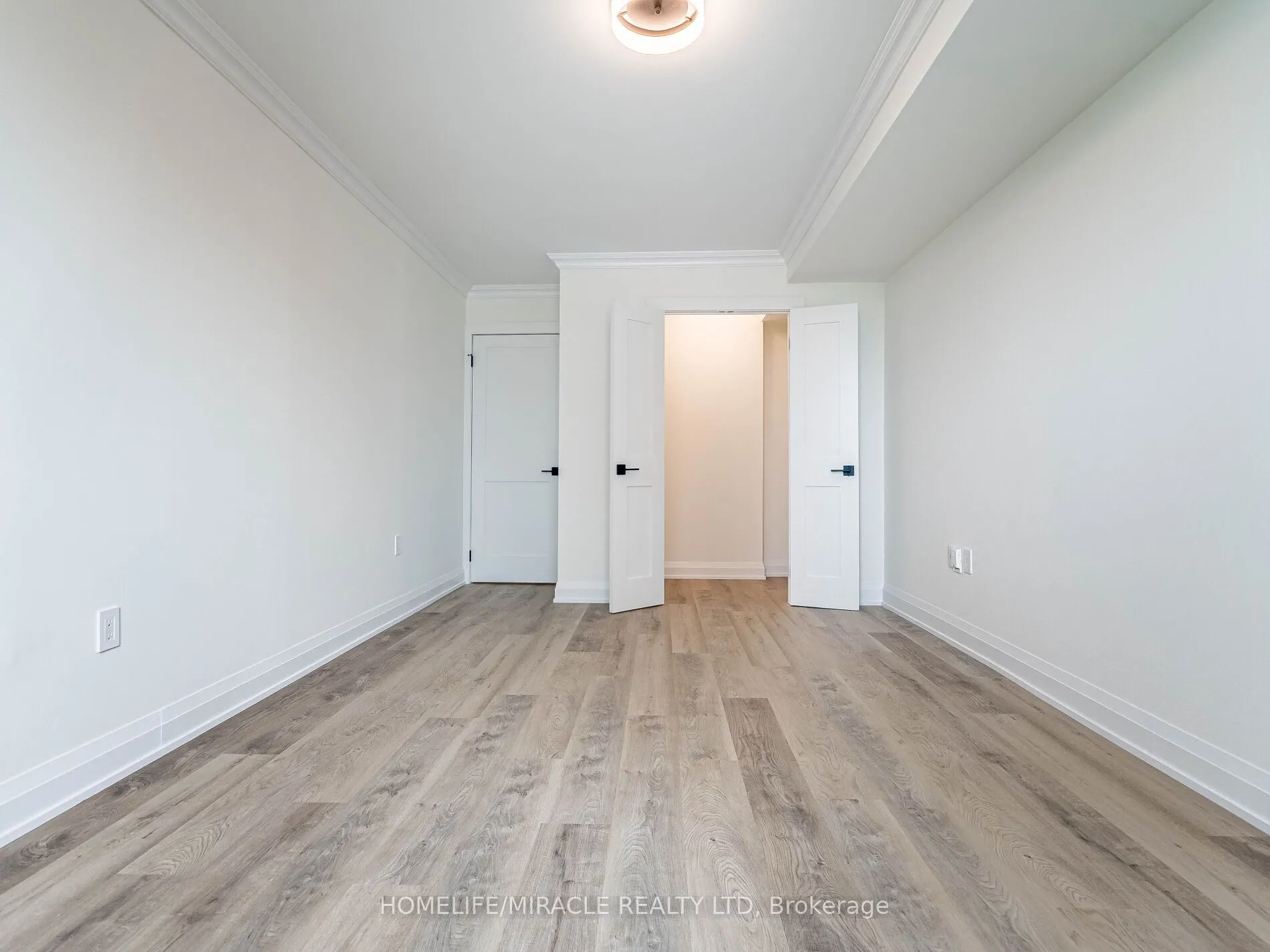 1270 Maple Crossing Boulevard, #604