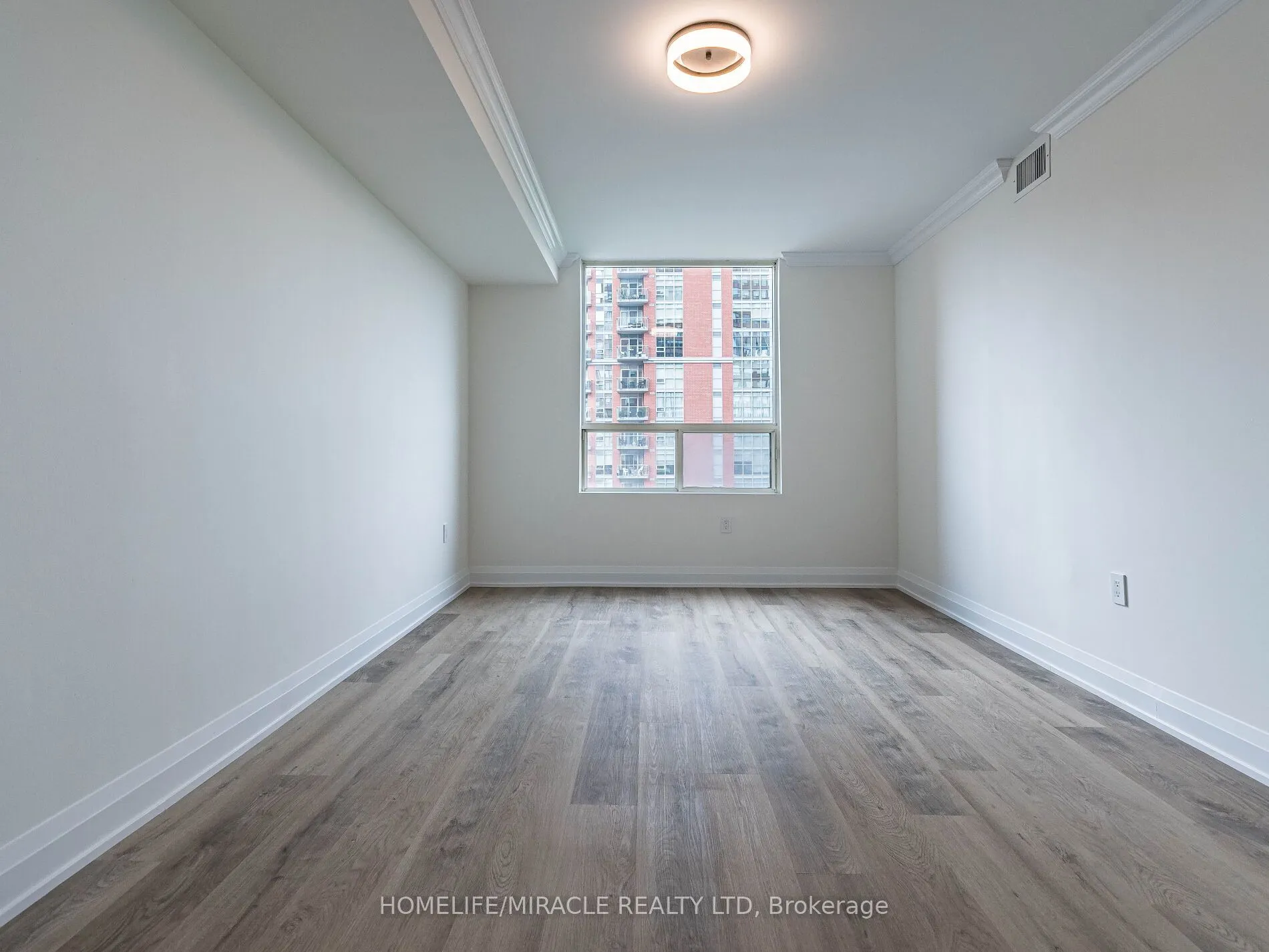 1270 Maple Crossing Boulevard, #604