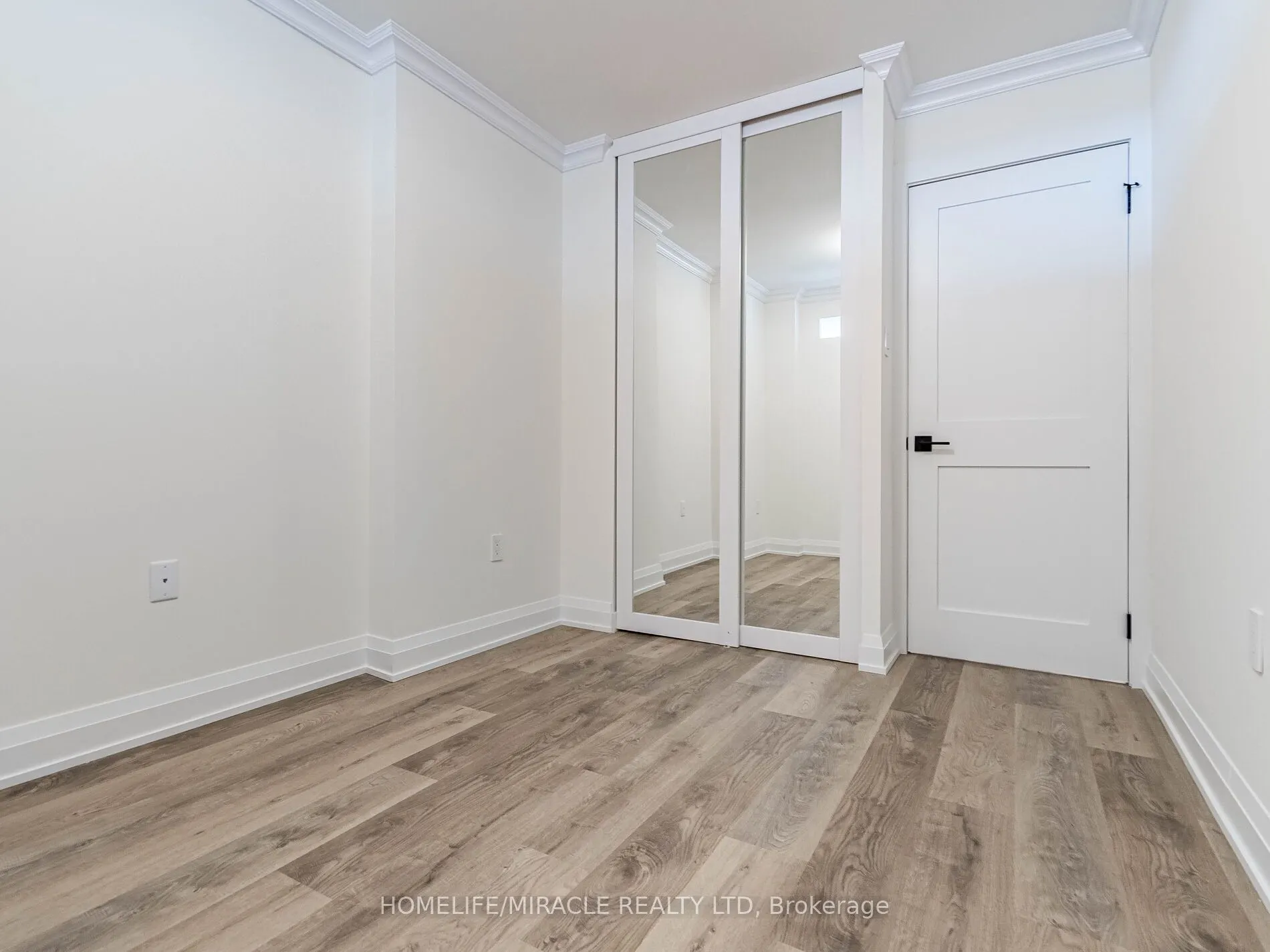 1270 Maple Crossing Boulevard, #604
