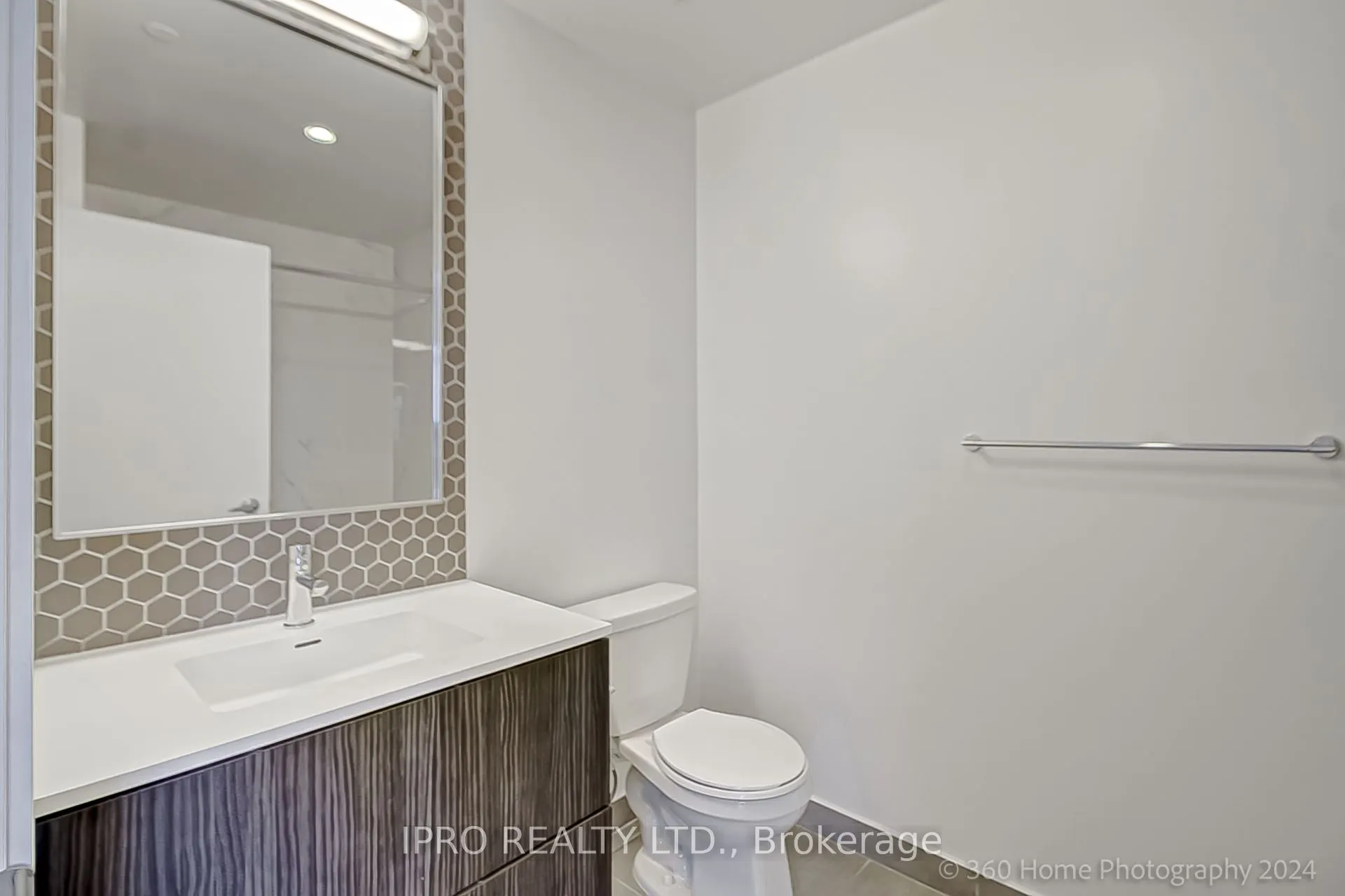 2520 Eglinton Avenue W, #1018