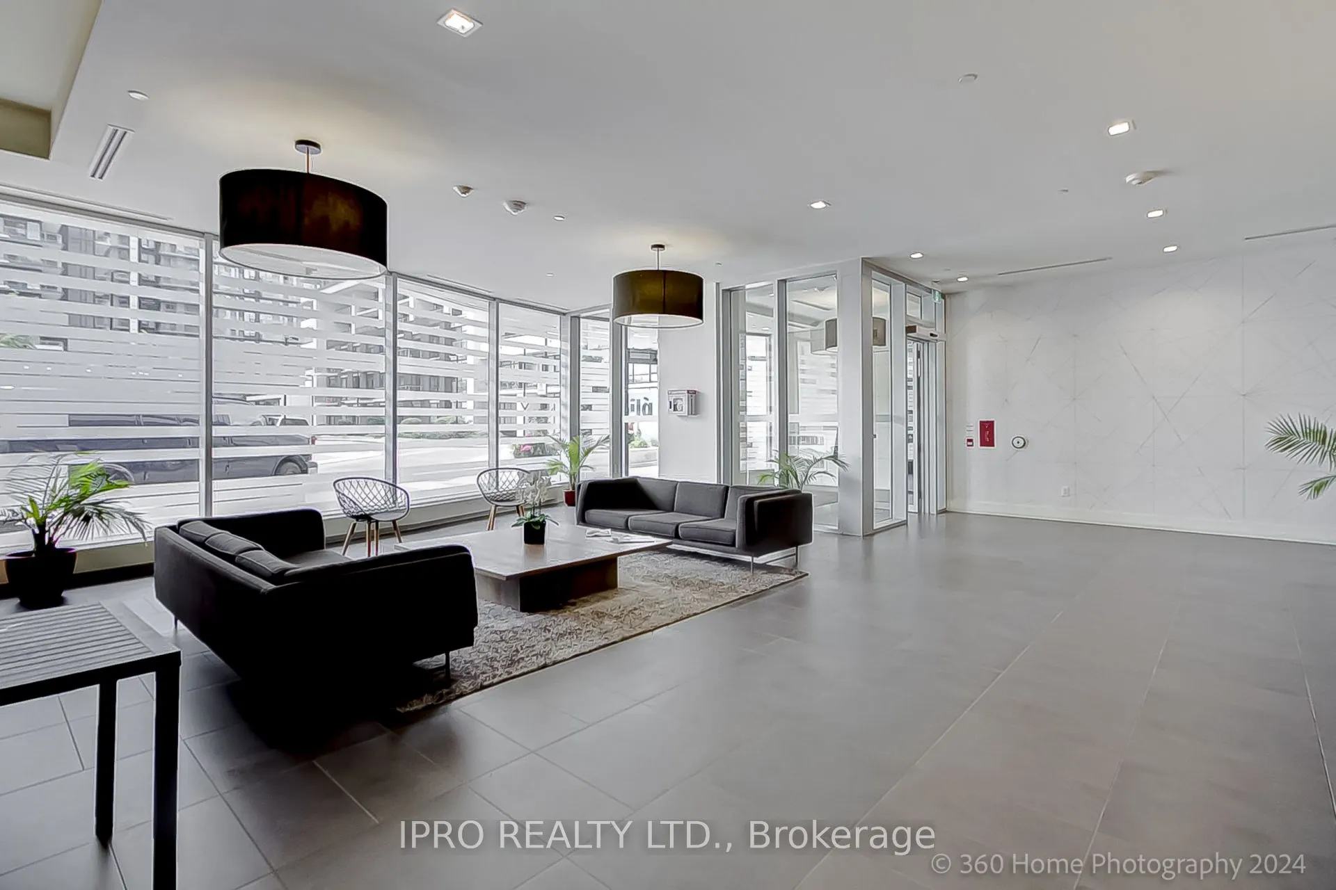 2520 Eglinton Avenue W, #1018