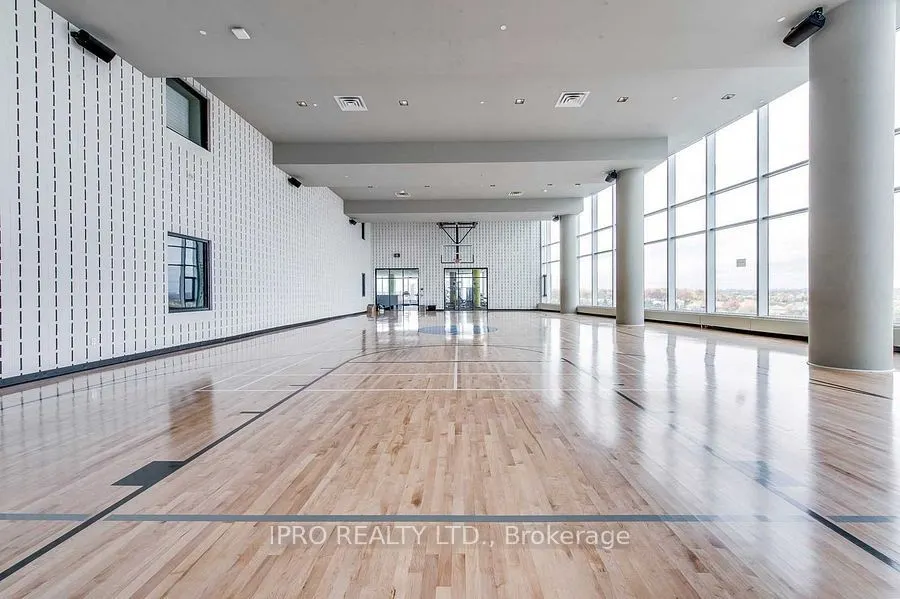 2520 Eglinton Avenue W, #1018