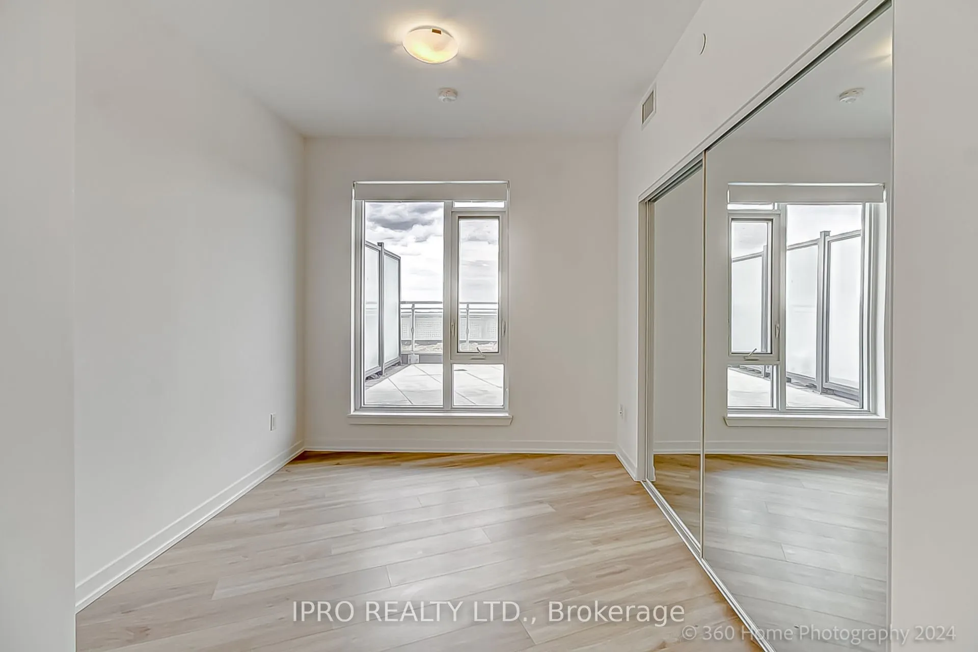 2520 Eglinton Avenue W, #1018