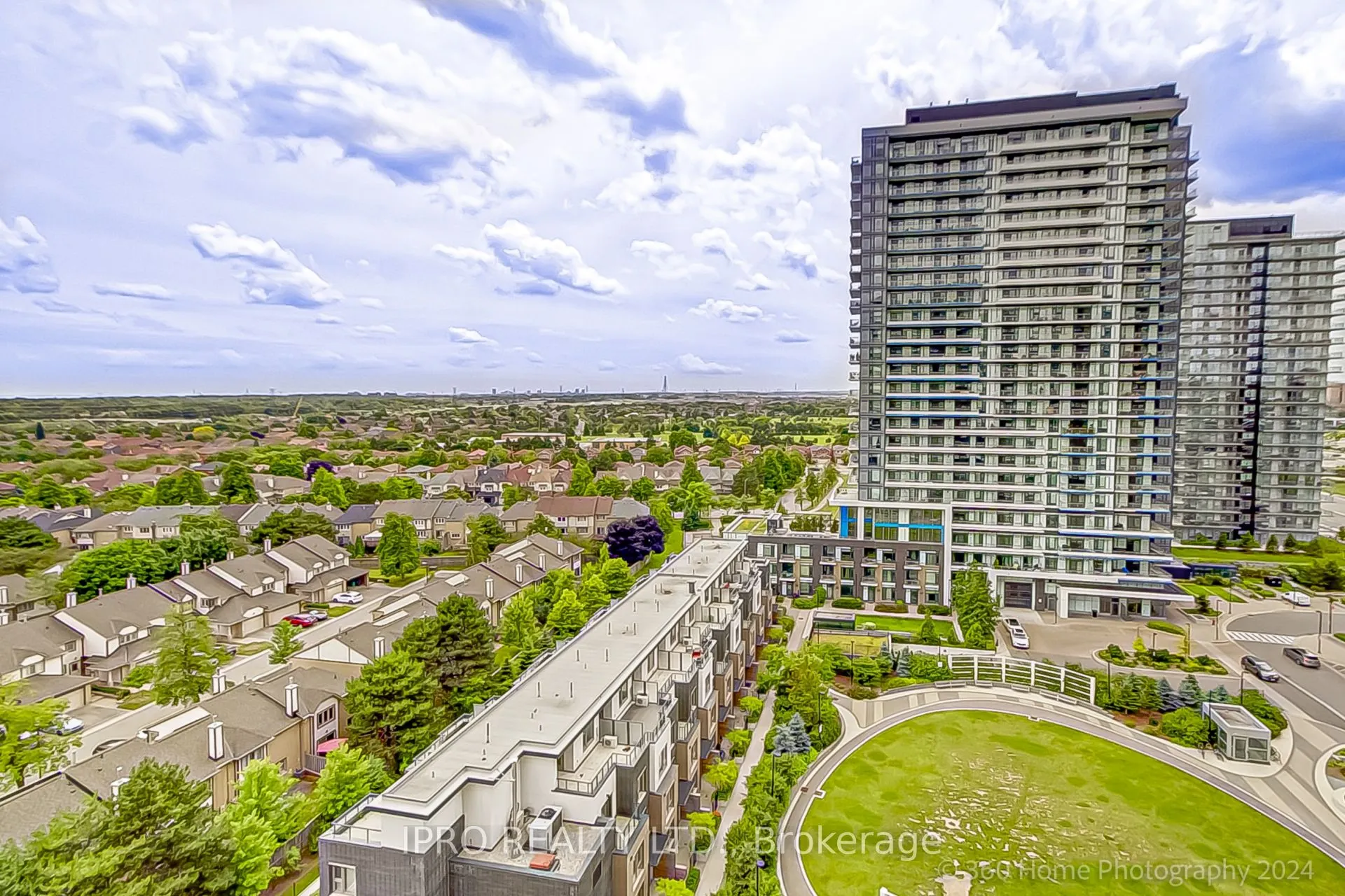 2520 Eglinton Avenue W, #1018