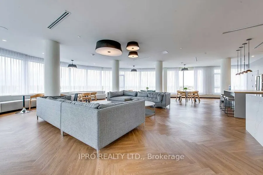2520 Eglinton Avenue W, #1018
