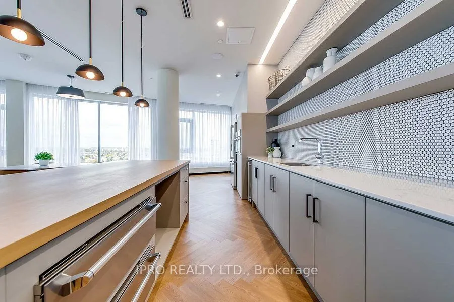 2520 Eglinton Avenue W, #1018