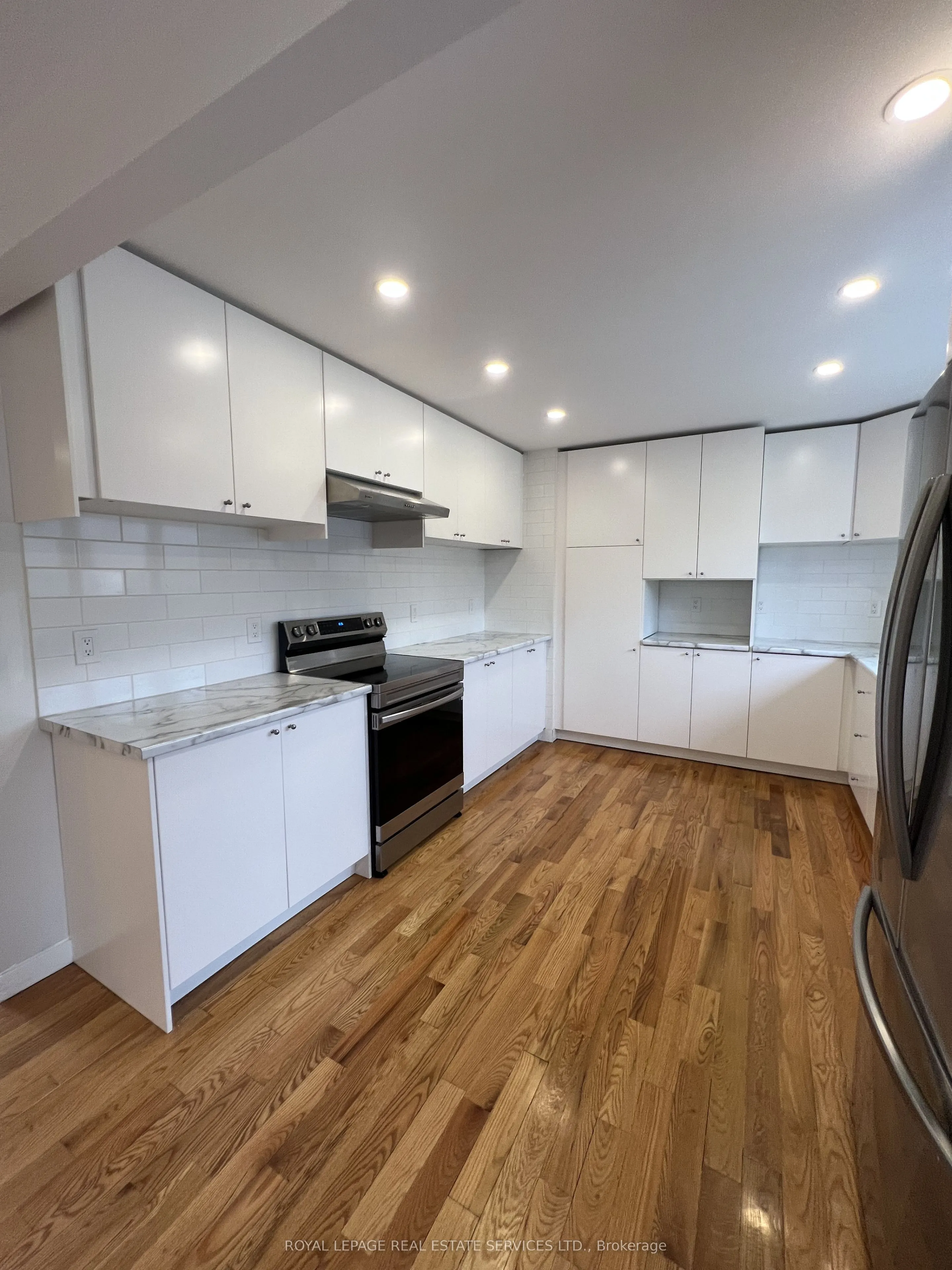 2202 Mount Forest Drive, #Upper Level