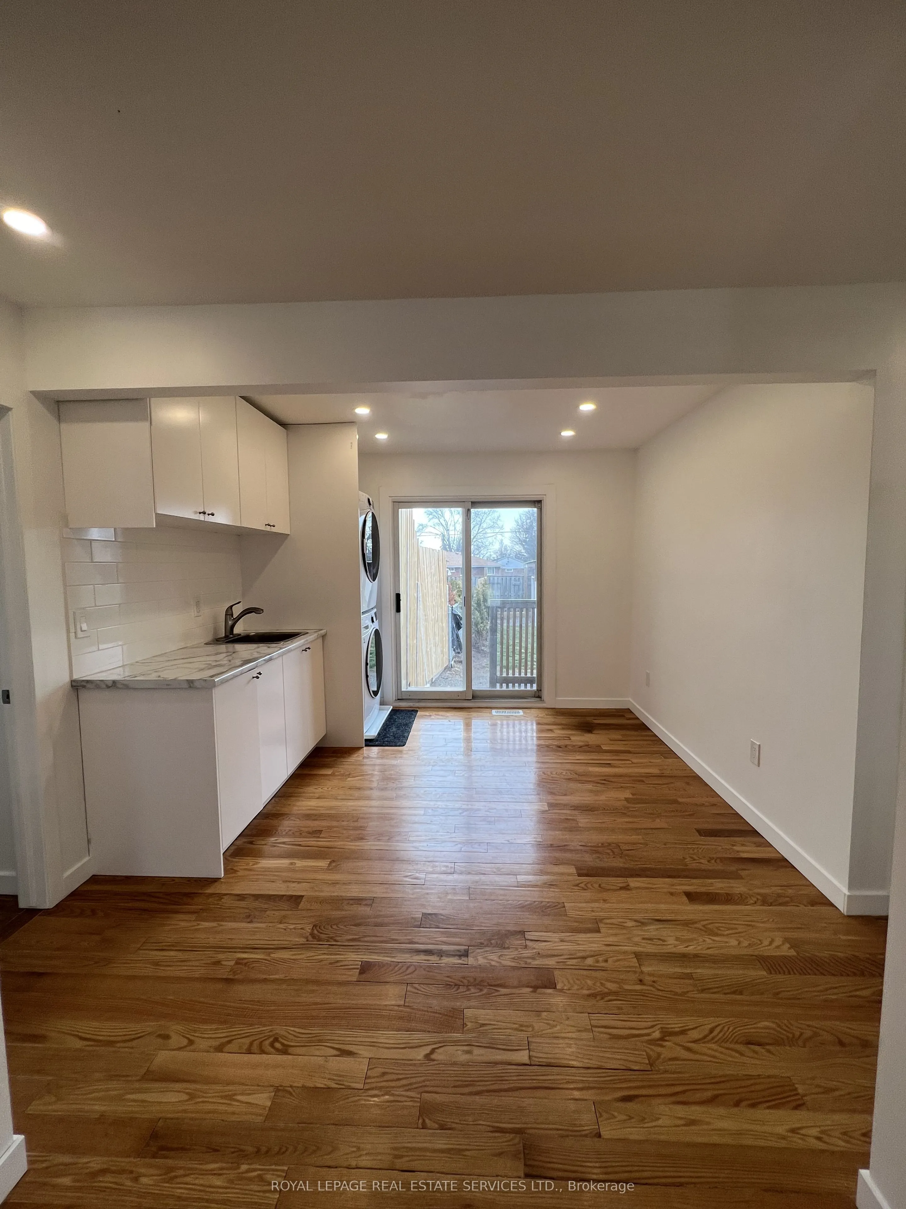 2202 Mount Forest Drive, #Upper Level