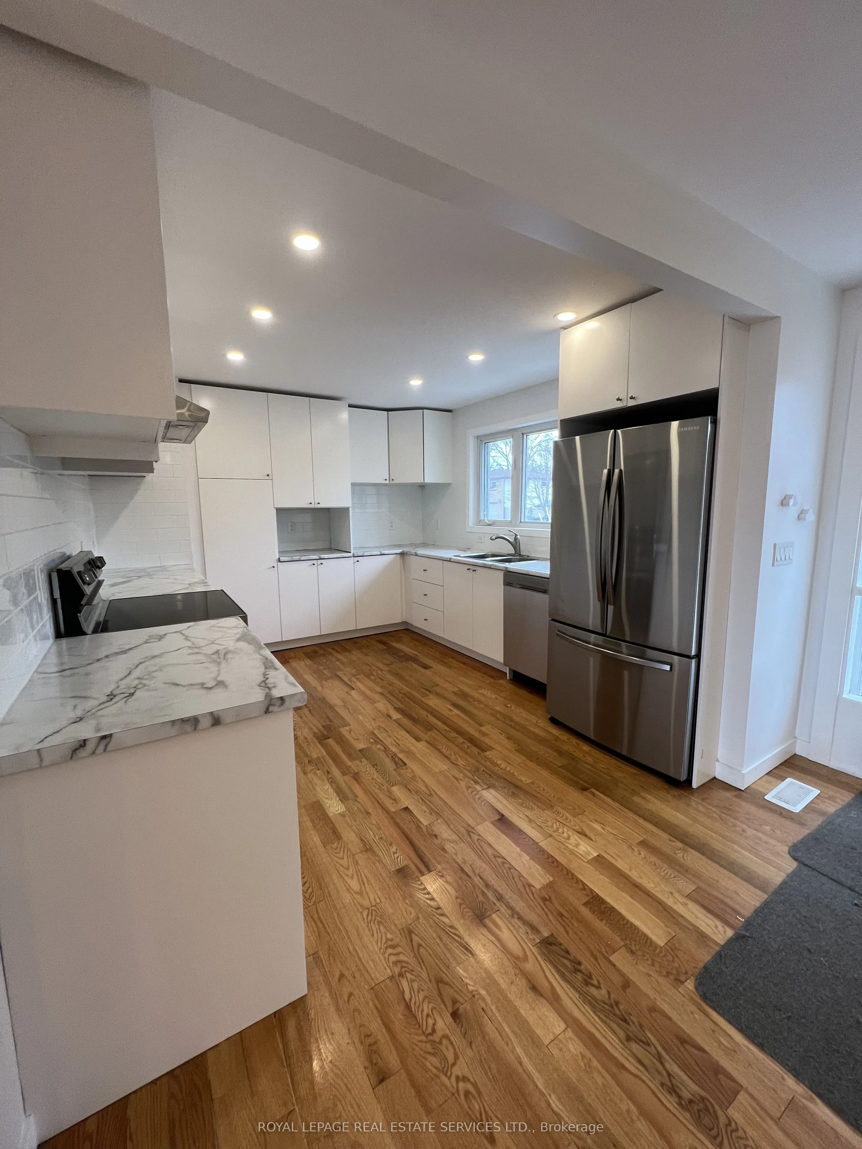 2202 Mount Forest Drive, #Upper Level