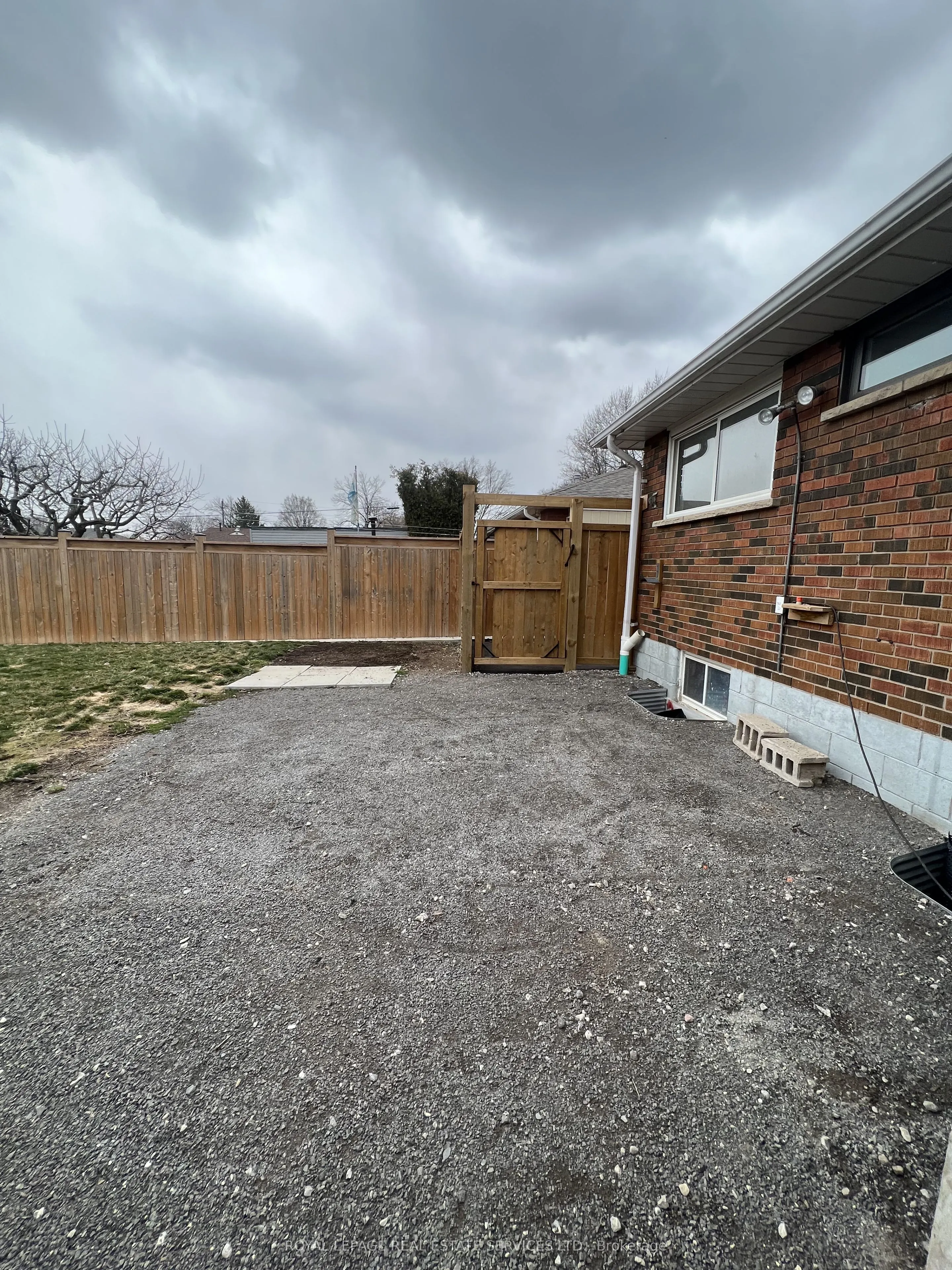 2202 Mount Forest Drive, #Upper Level