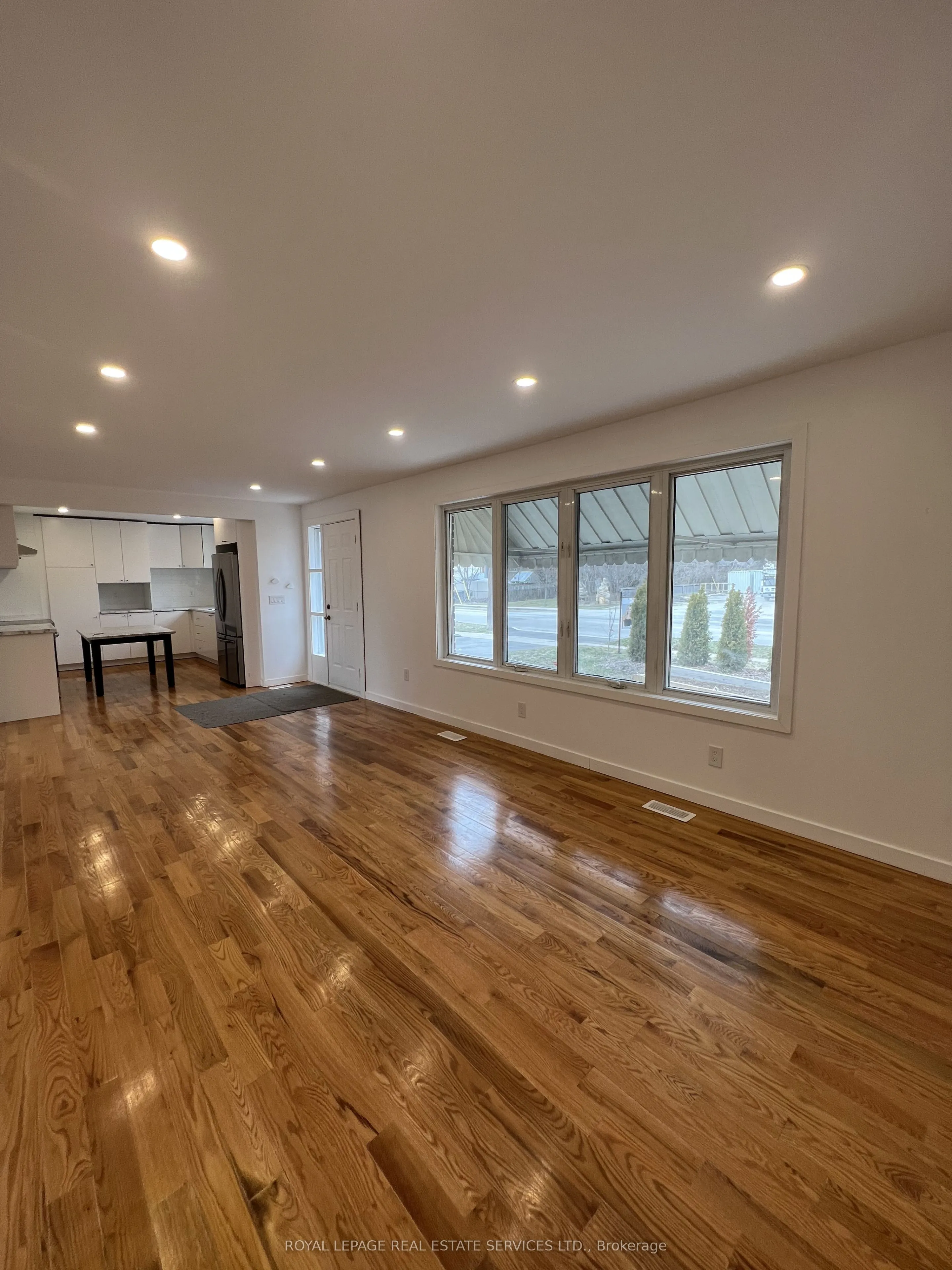 2202 Mount Forest Drive, #Upper Level
