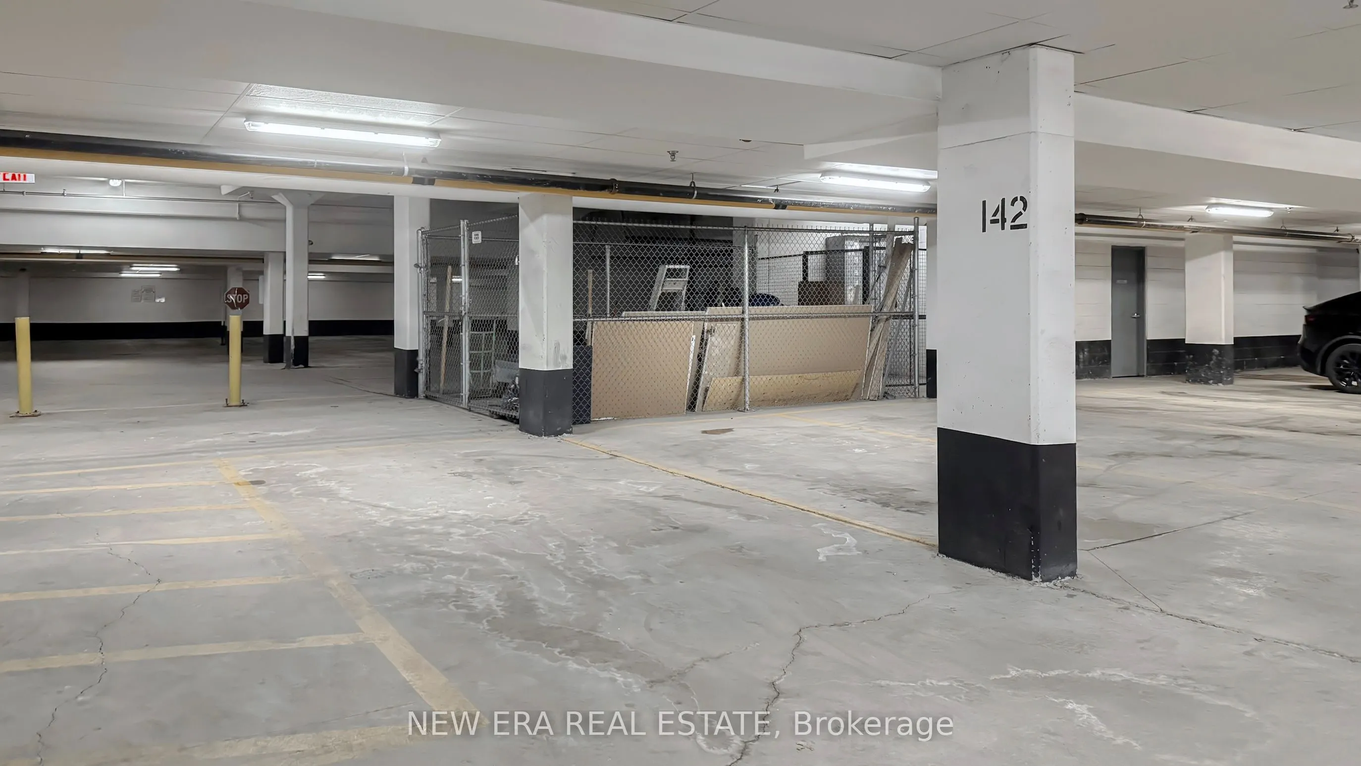 2335 Sheppard Avenue W, #34
