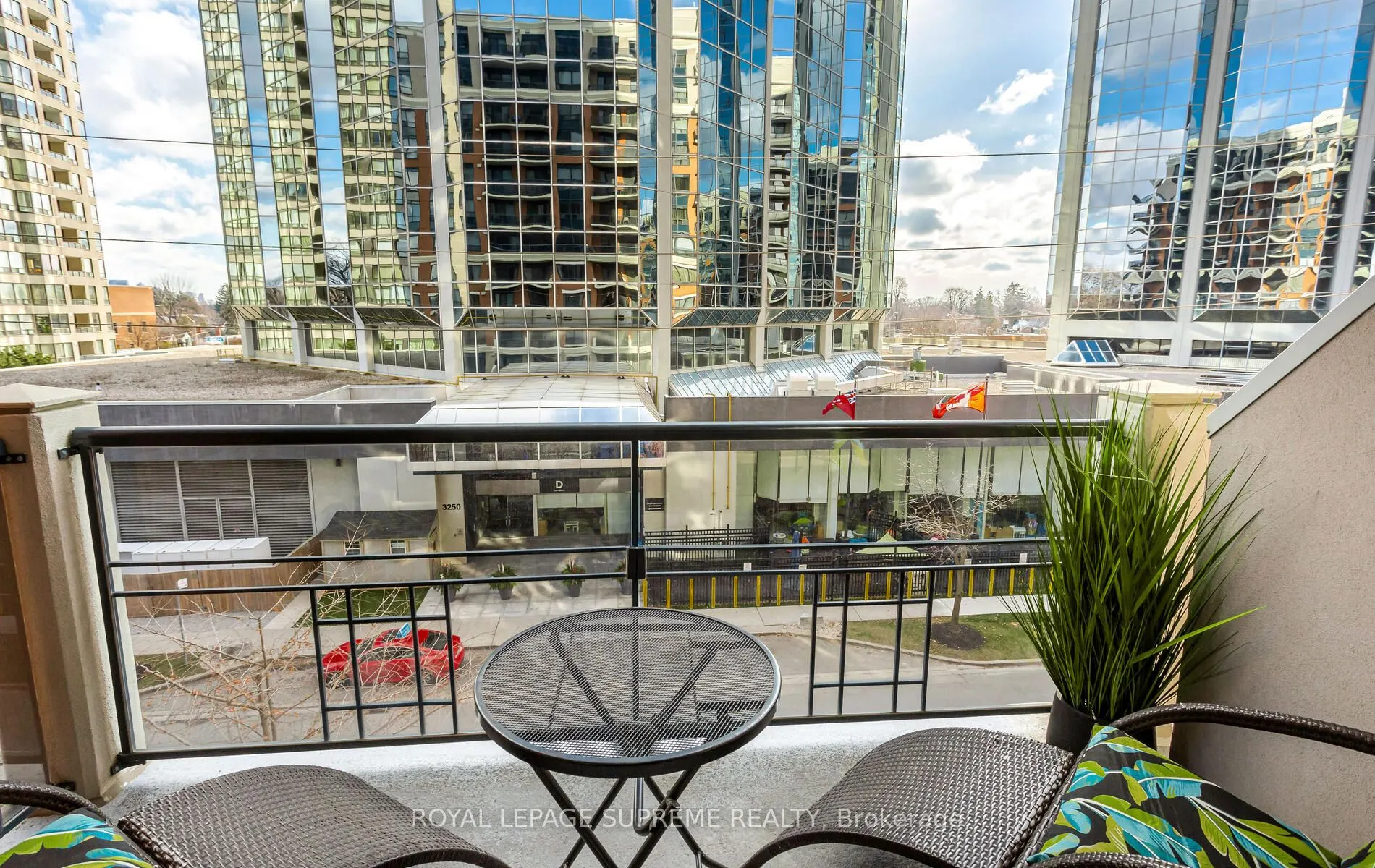 2 Aberfoyle Crescent, #411