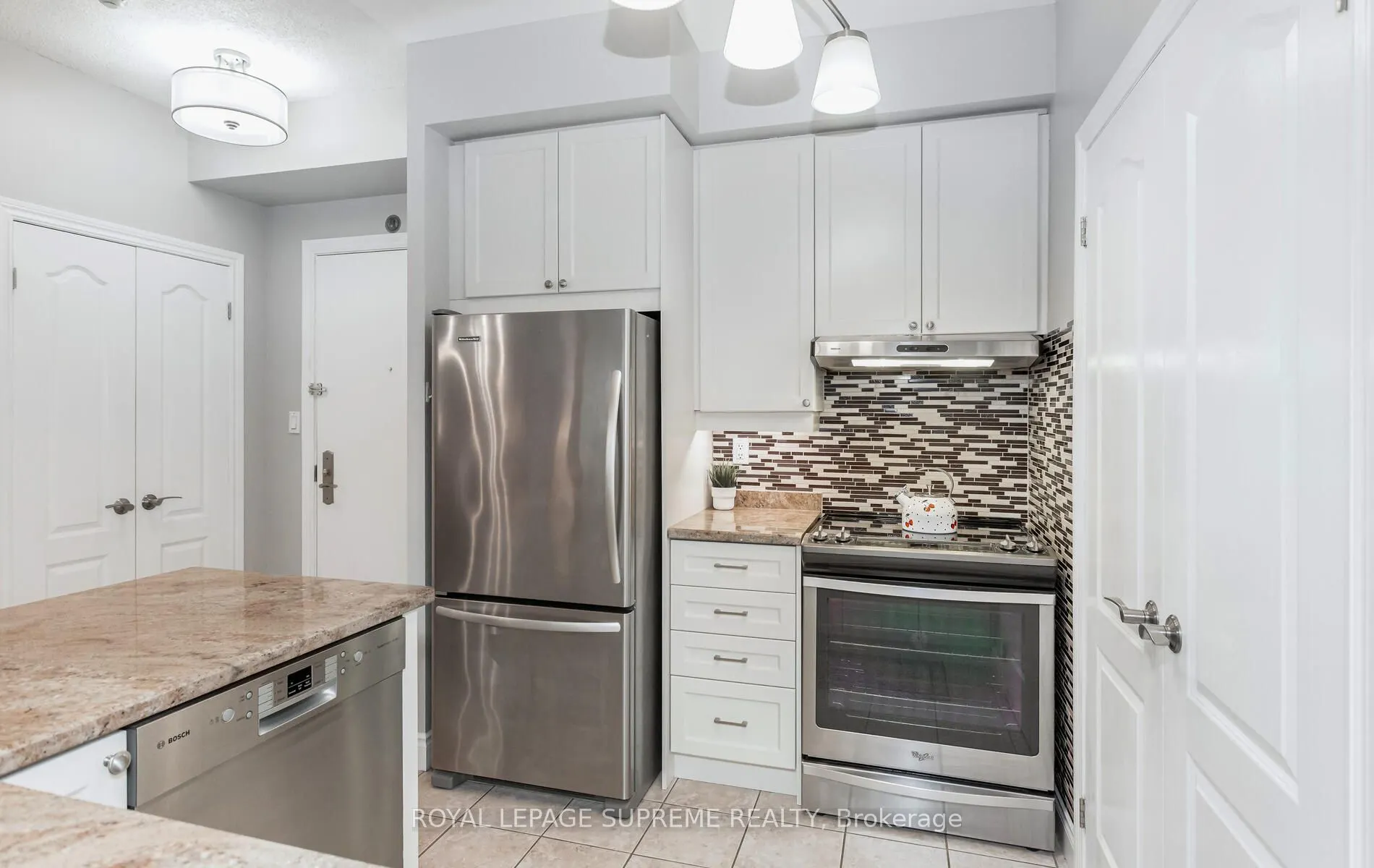 2 Aberfoyle Crescent, #411
