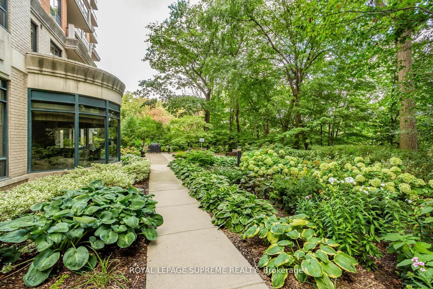 2 Aberfoyle Crescent, #411