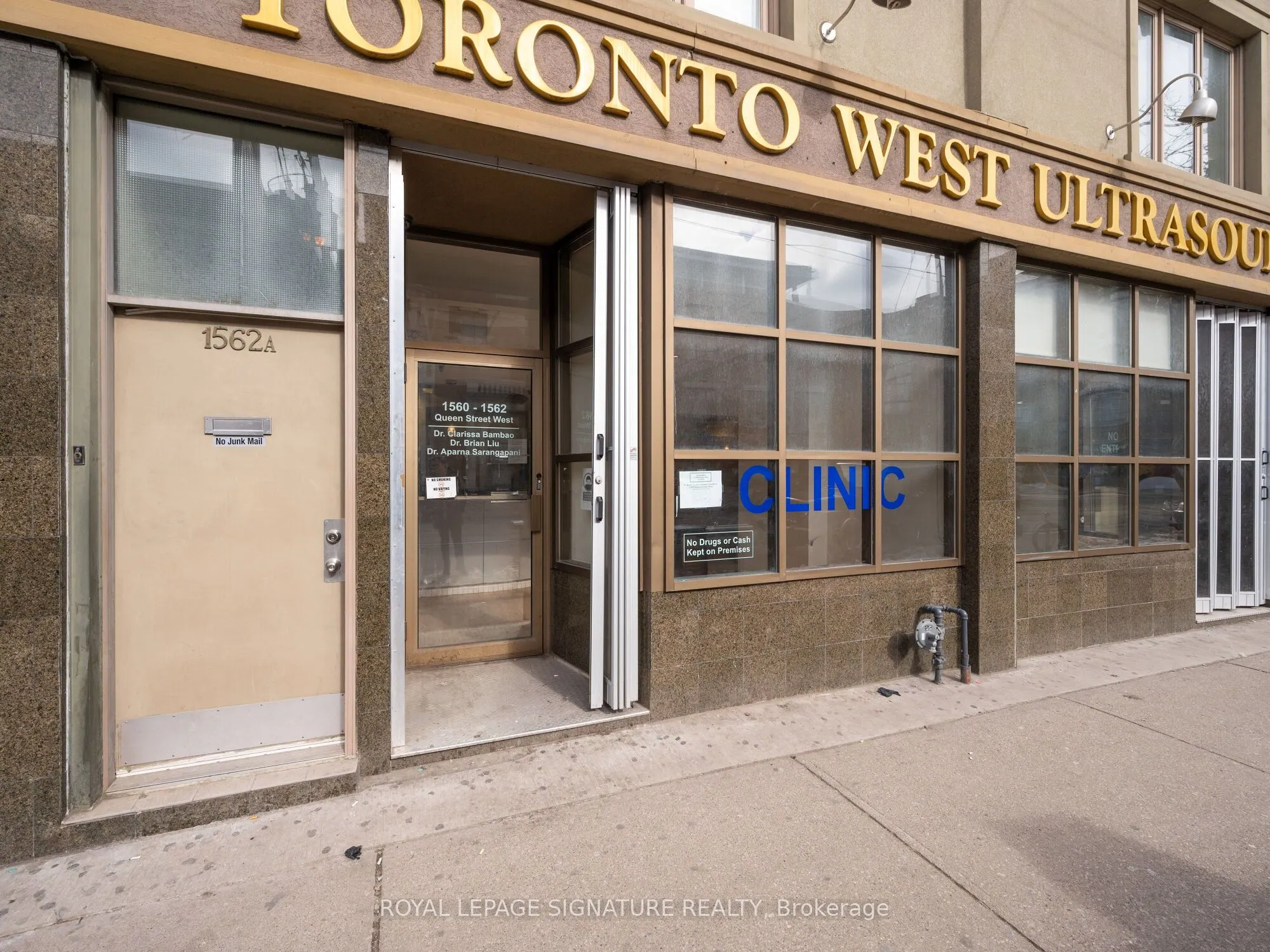 1560- 1562 Queen Street W