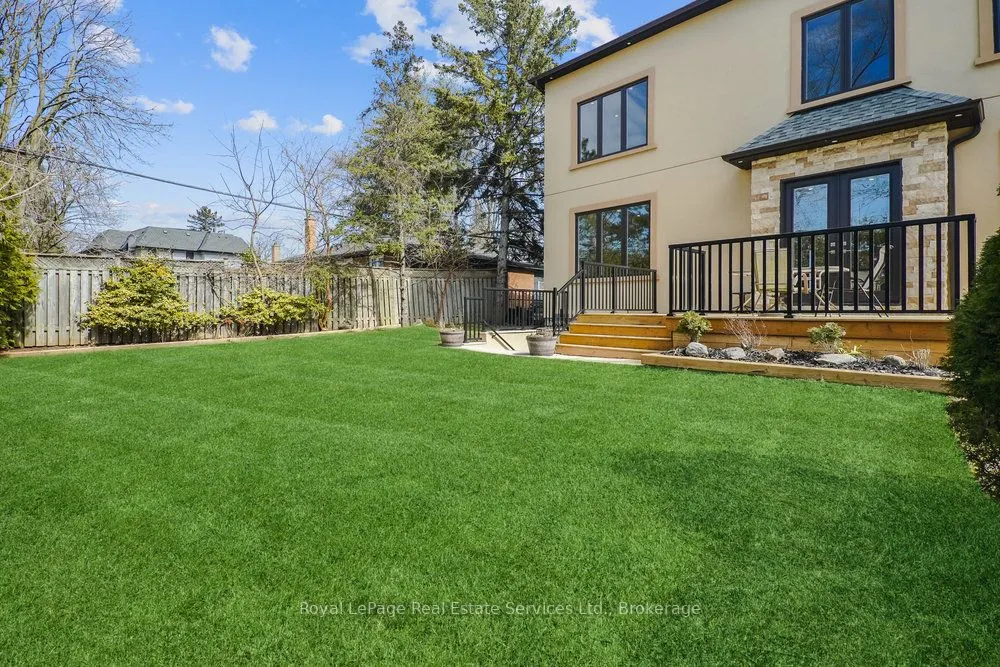 1211 Pinegrove Road