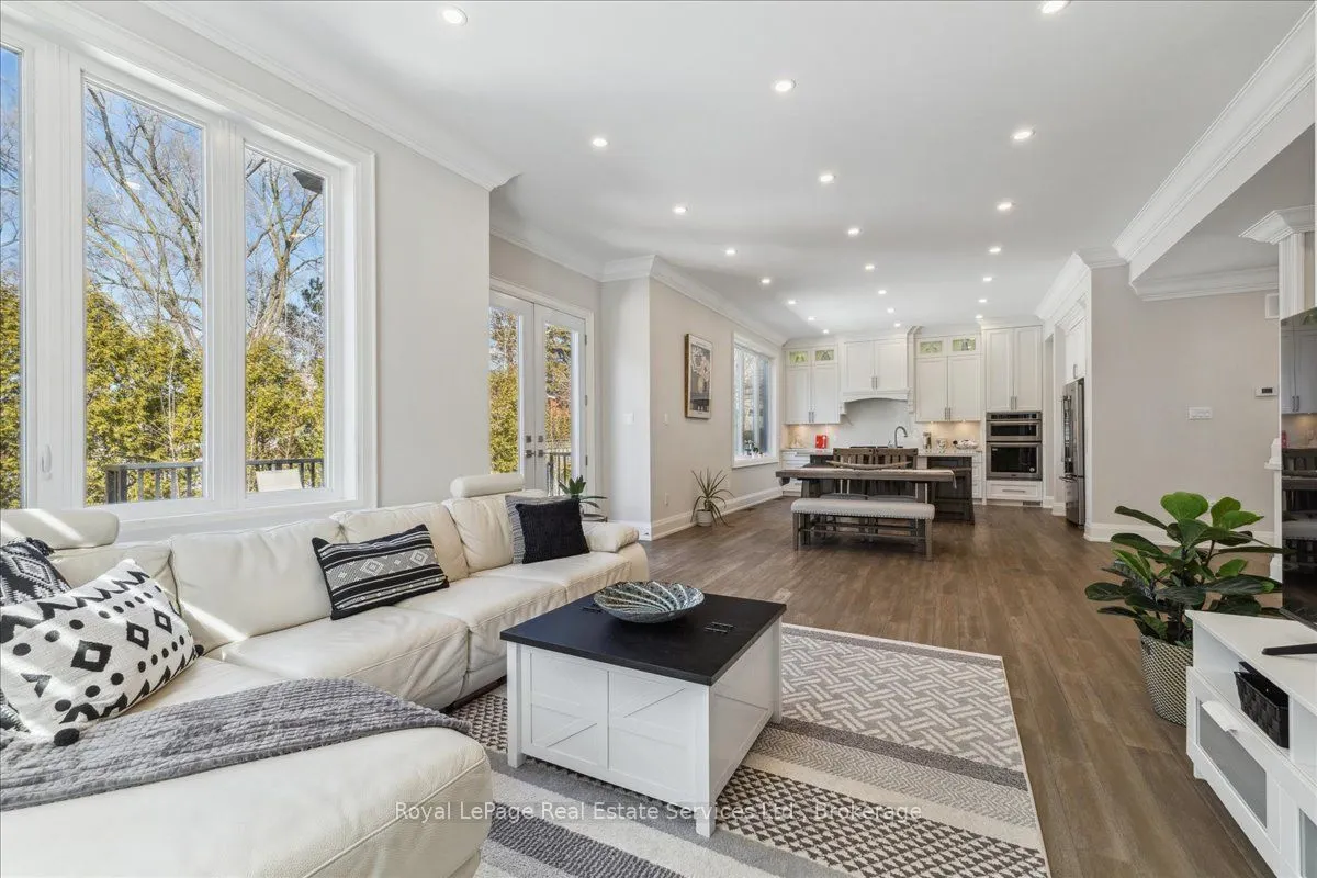 1211 Pinegrove Road
