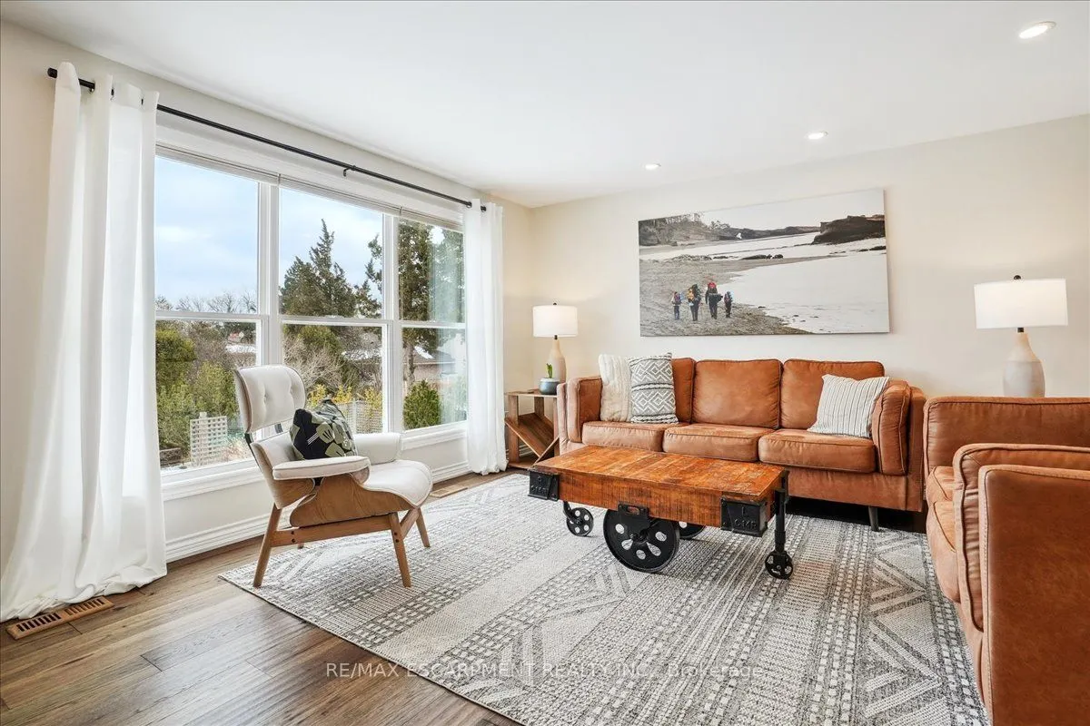 1268 Rosseau Place