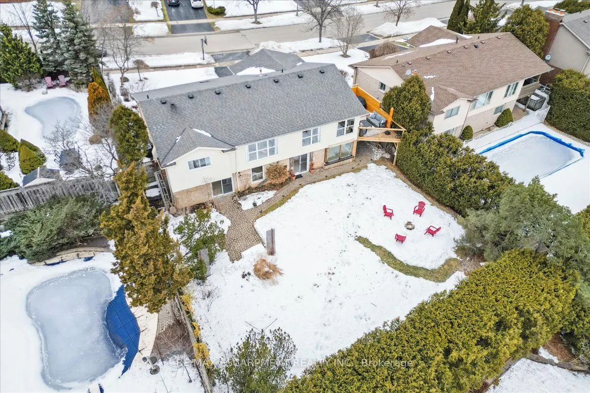 1268 Rosseau Place