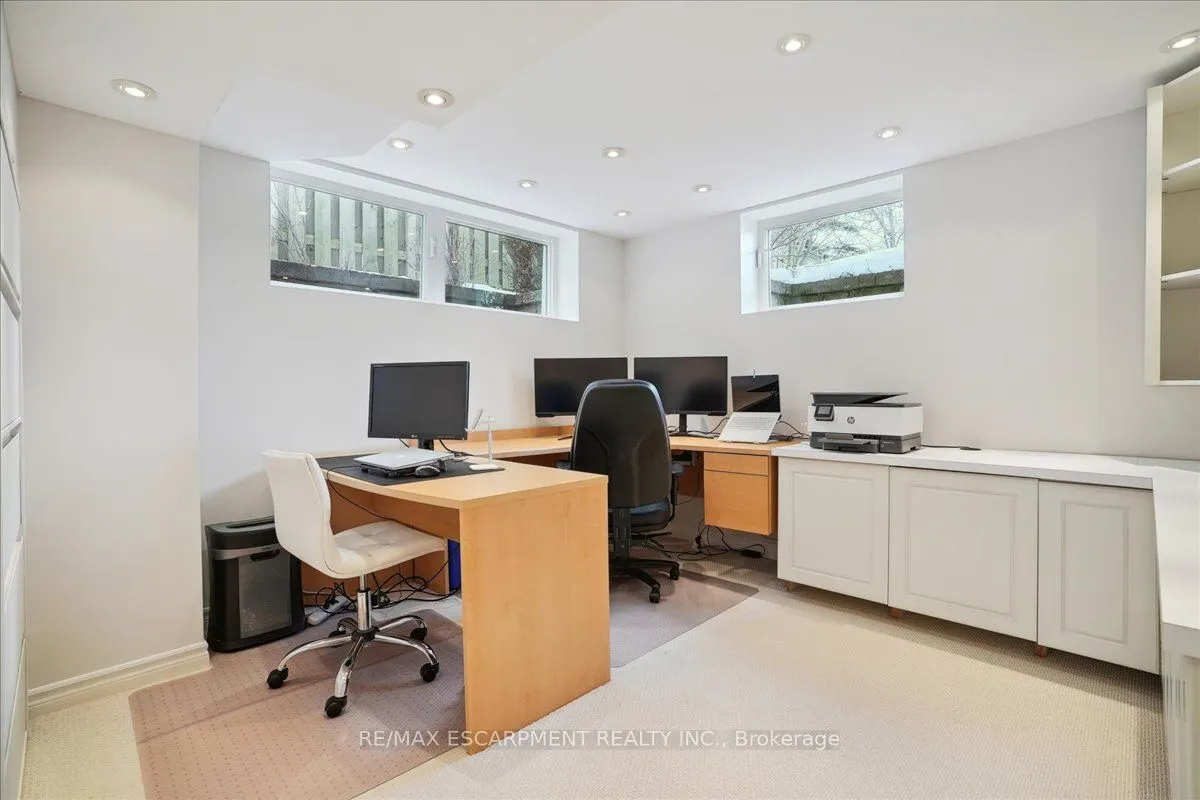 1268 Rosseau Place