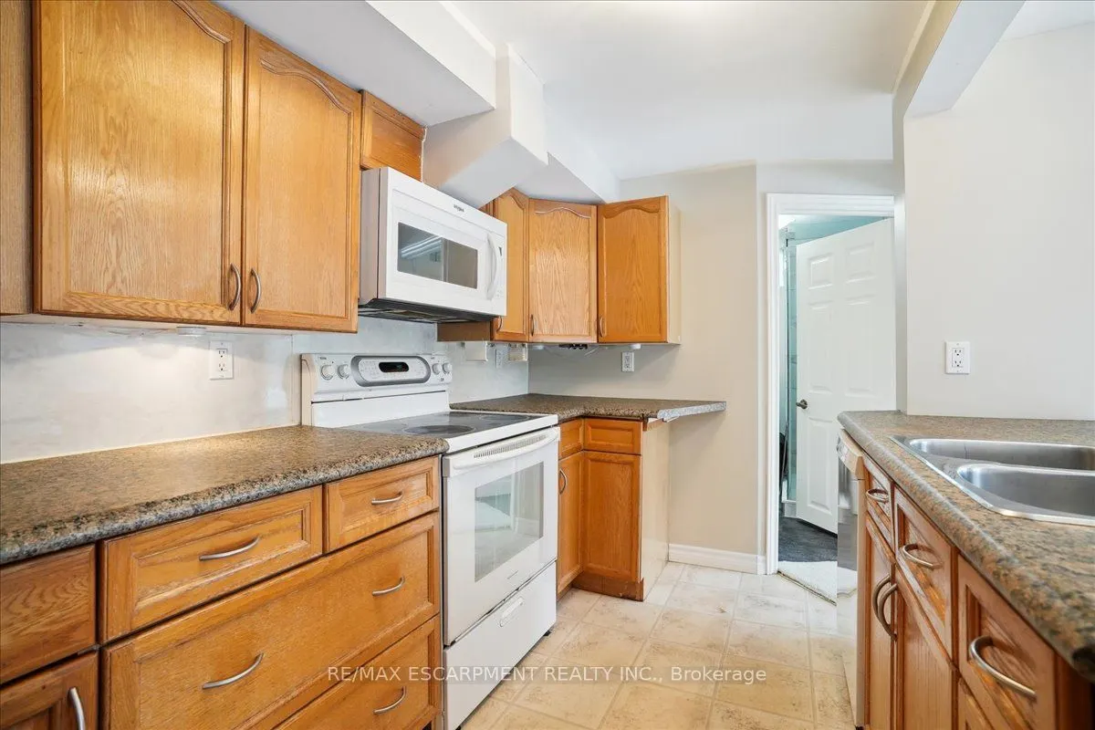 1268 Rosseau Place