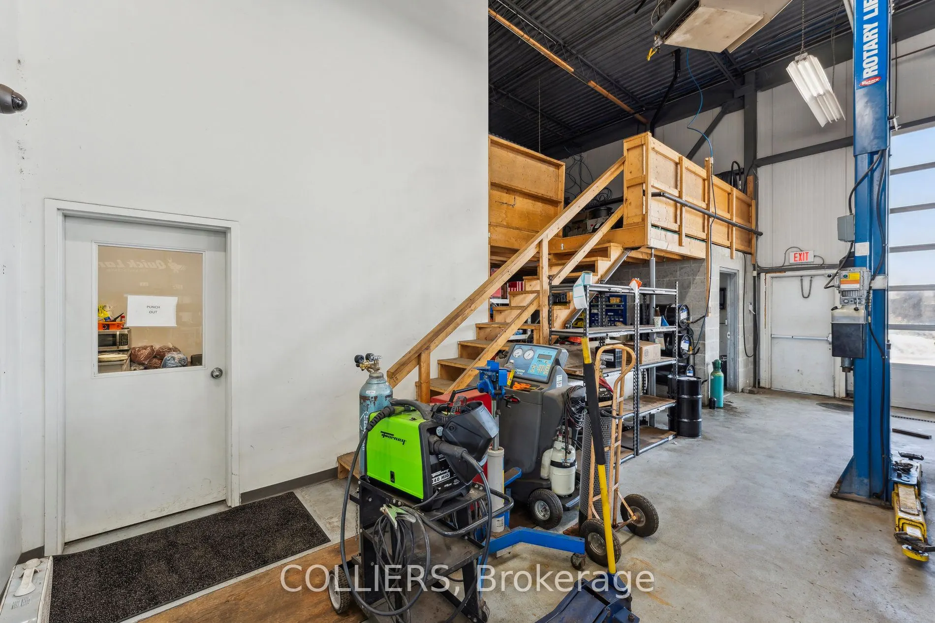 670 Riddell Road