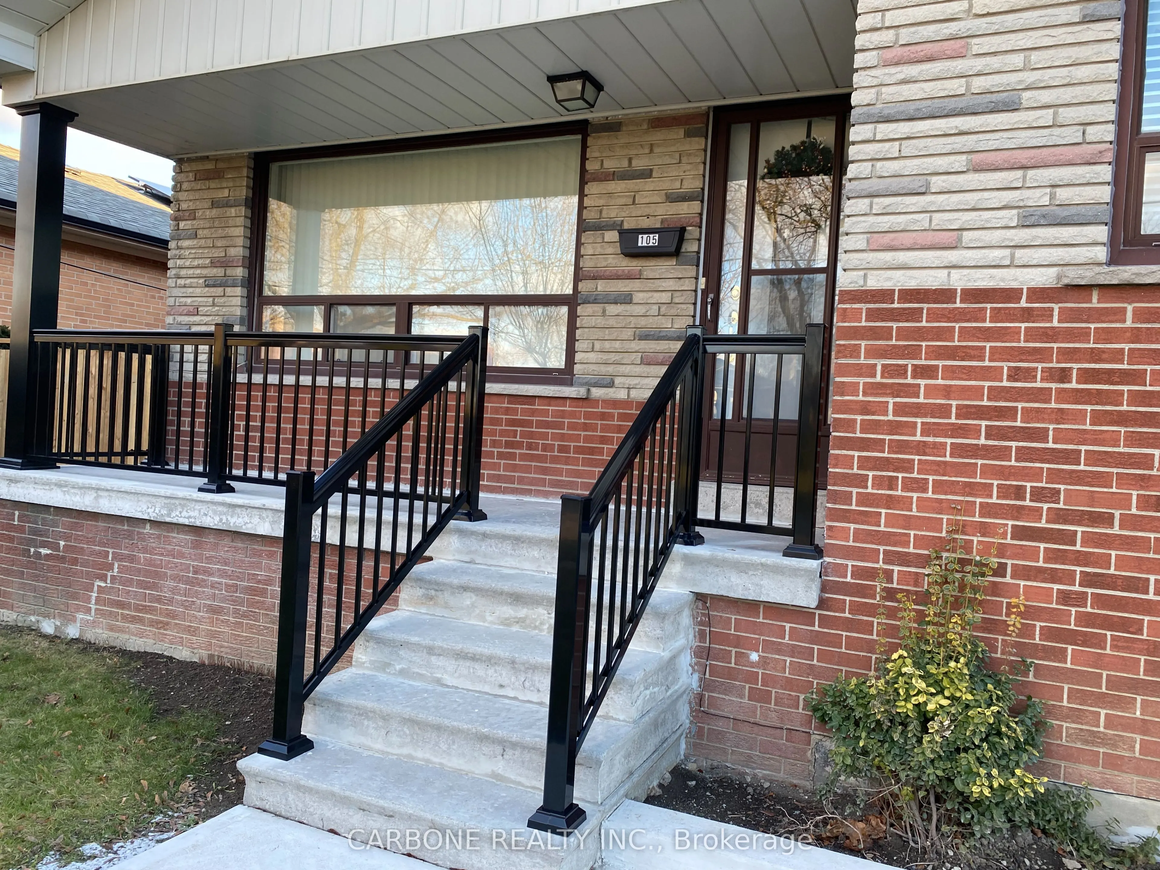 105 Hallsport Crescent