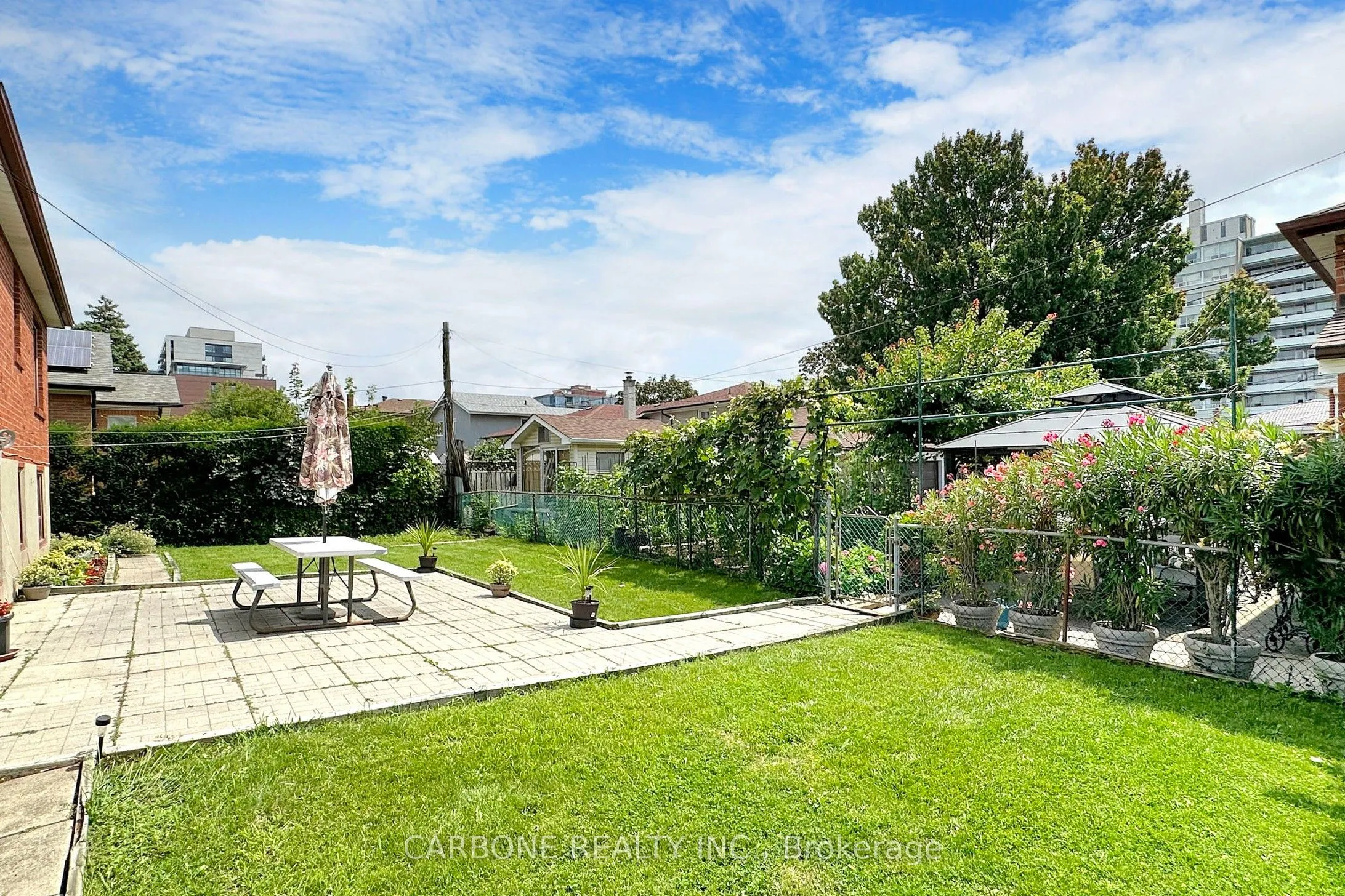 105 Hallsport Crescent