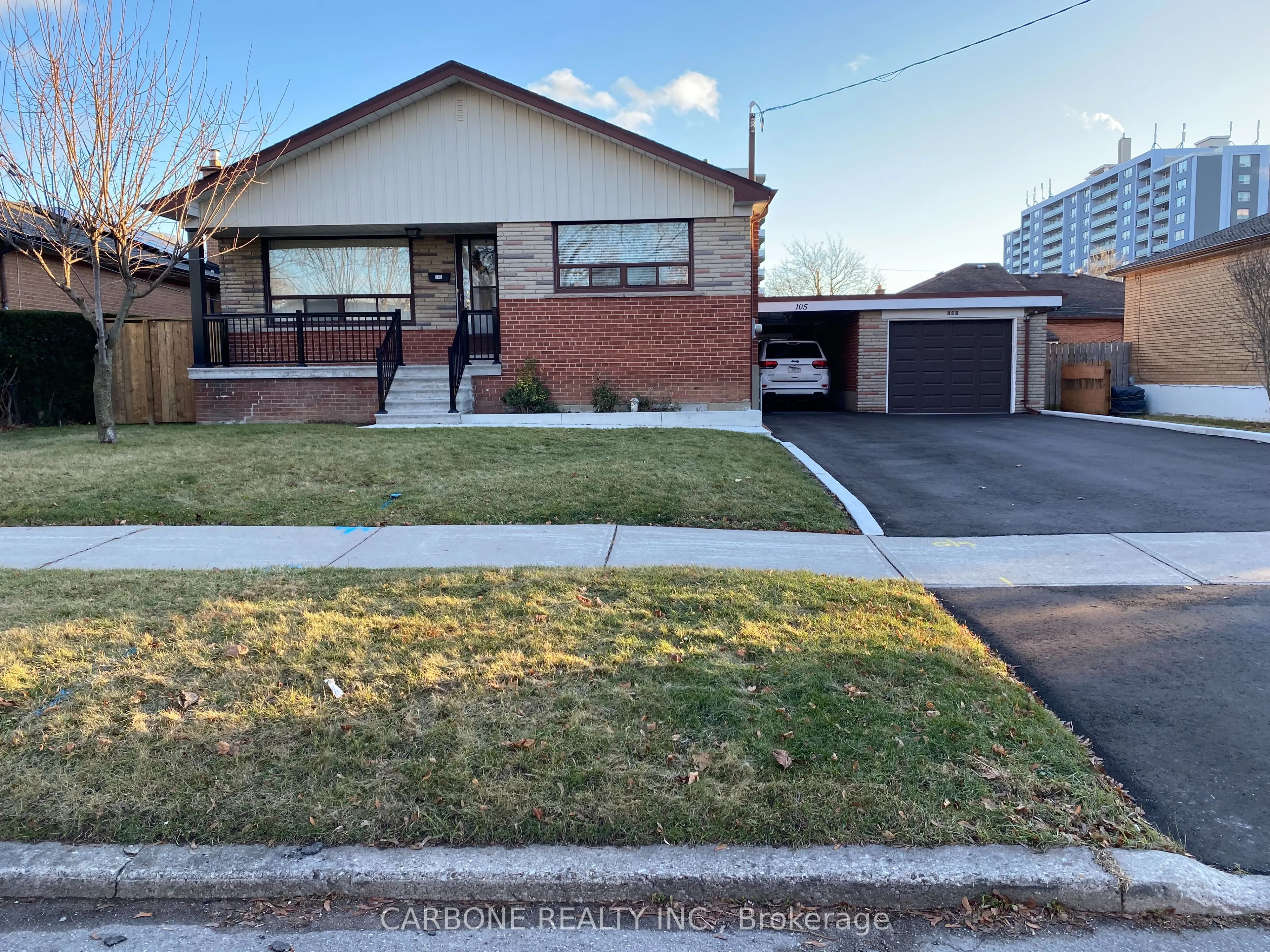 105 Hallsport Crescent