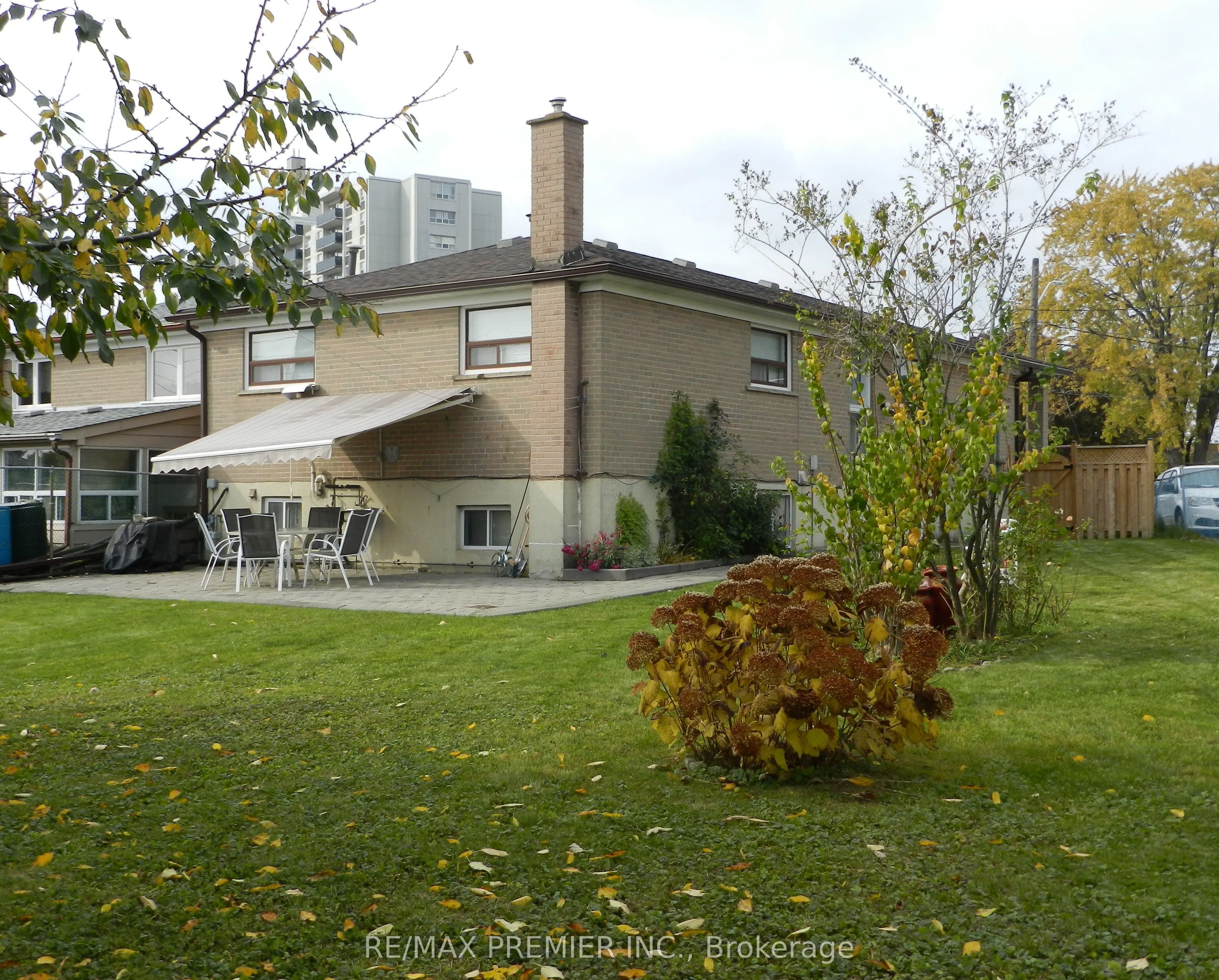 5 Stong Court