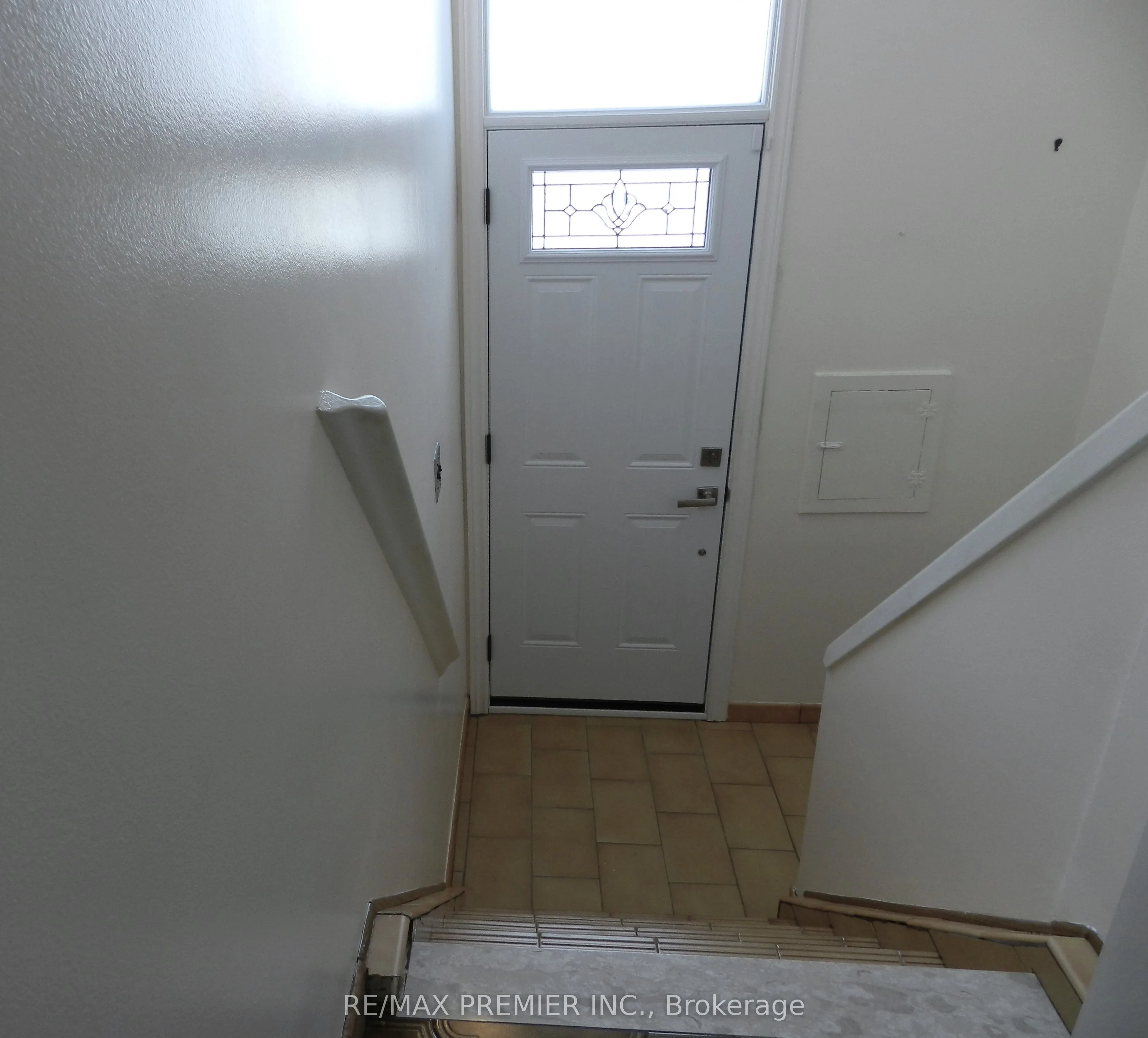 5 Stong Court