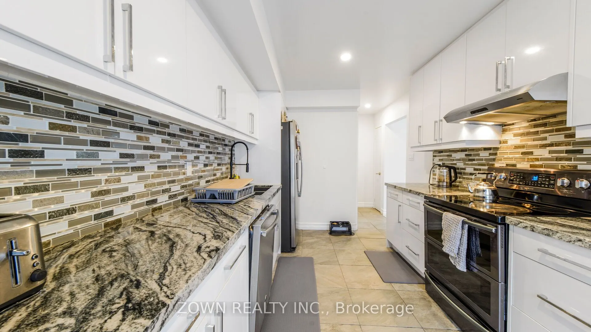 72 Sidney Belsey Crescent, #304
