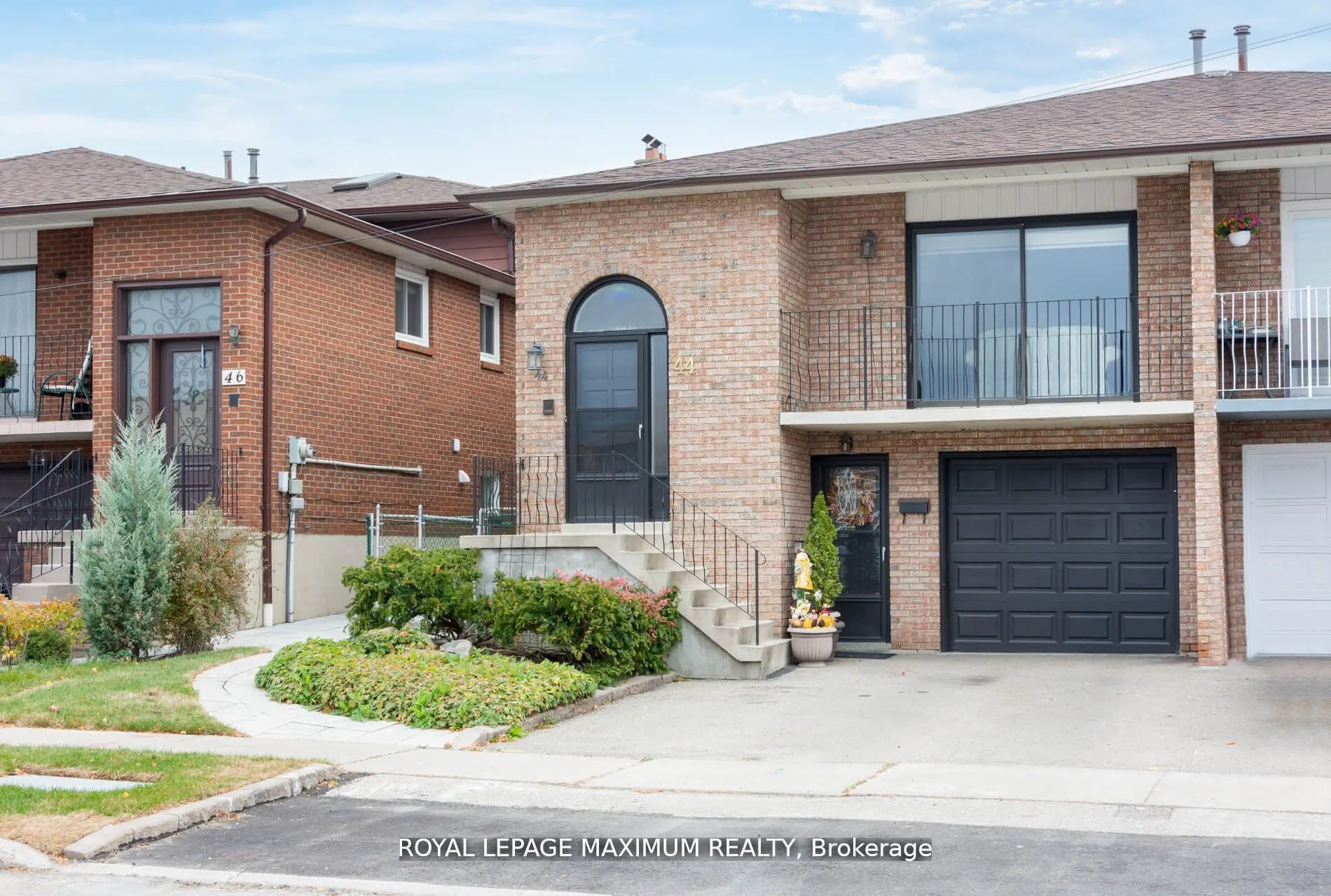 44 Flagstick Court