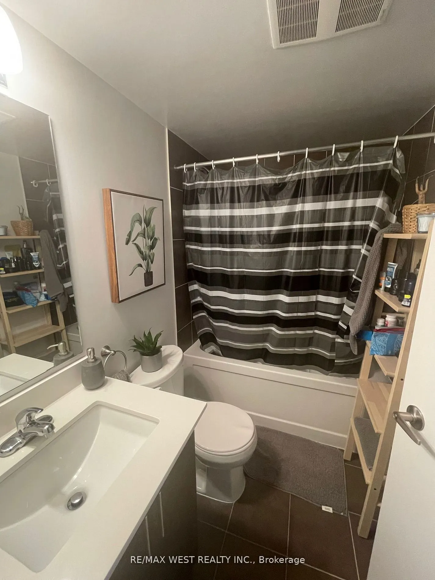 1420 Dupont Street, #1403