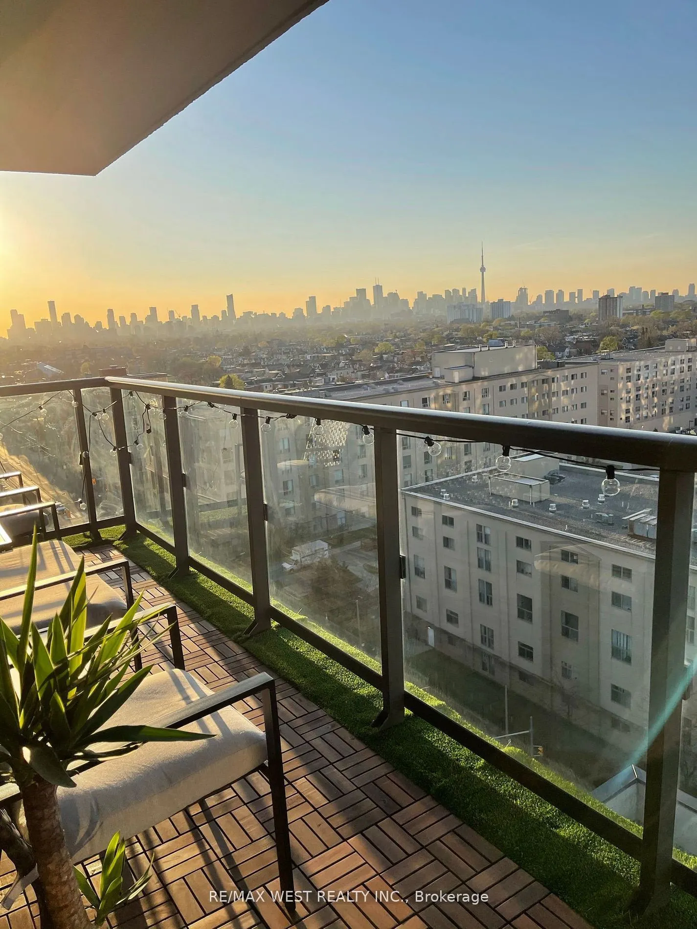 1420 Dupont Street, #1403