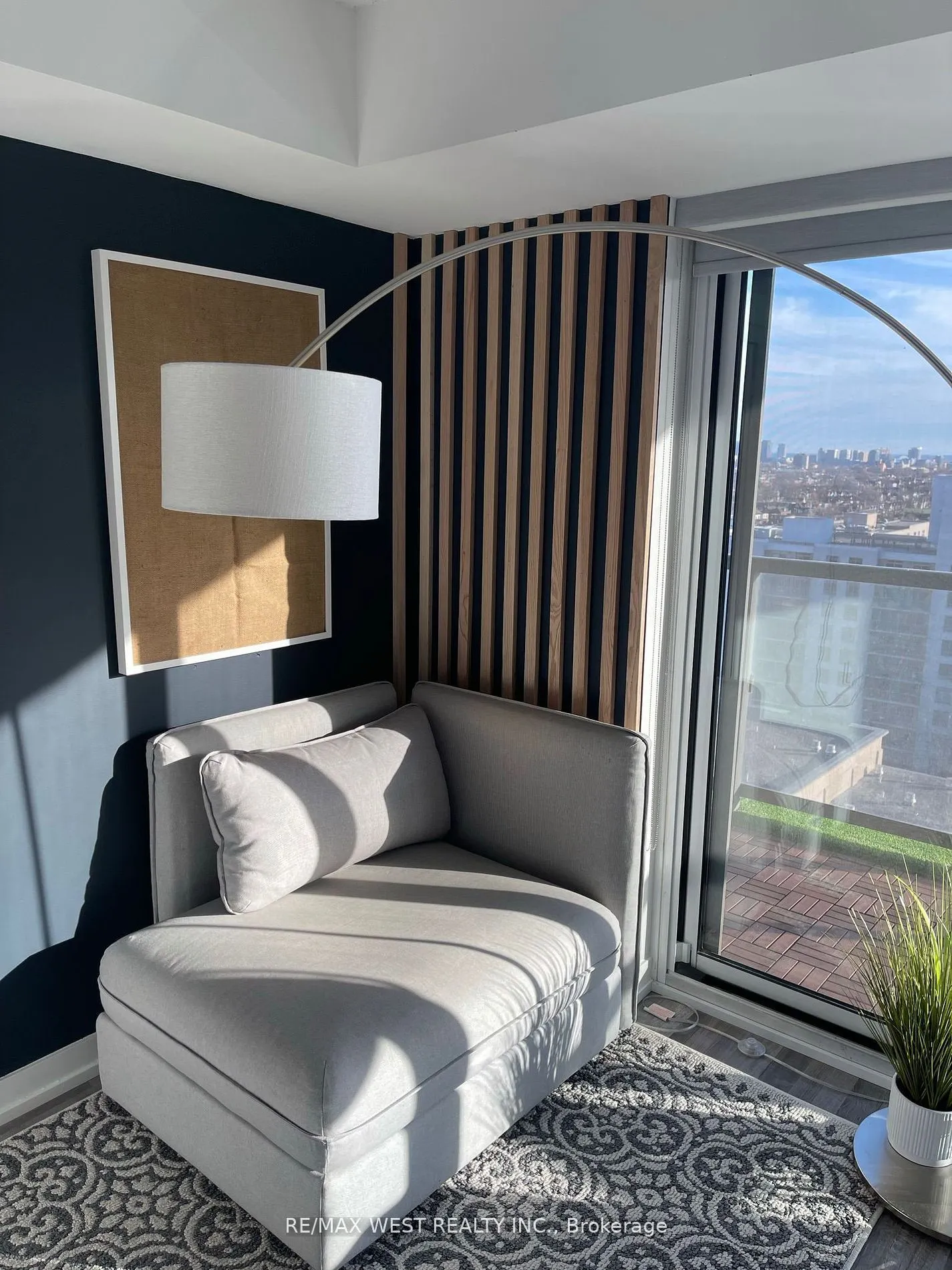 1420 Dupont Street, #1403