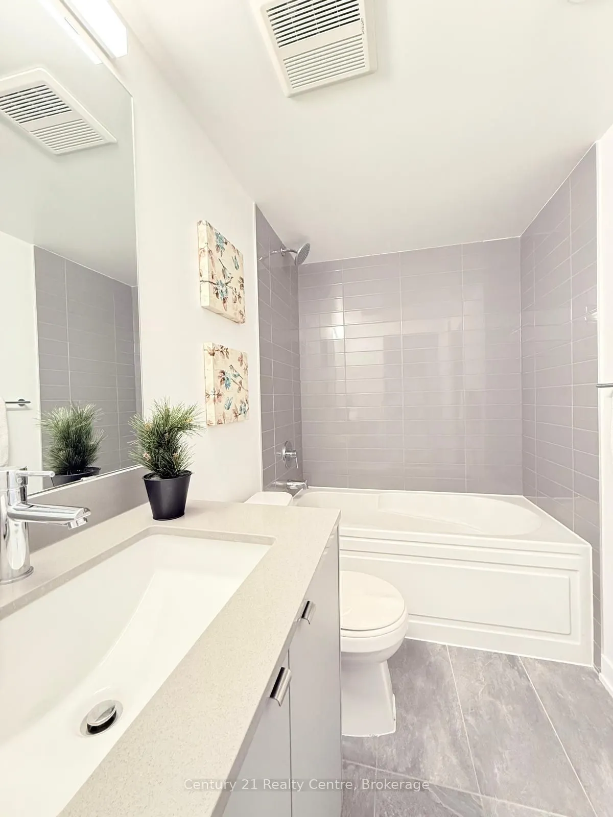 3210 Dakota Common, #A221